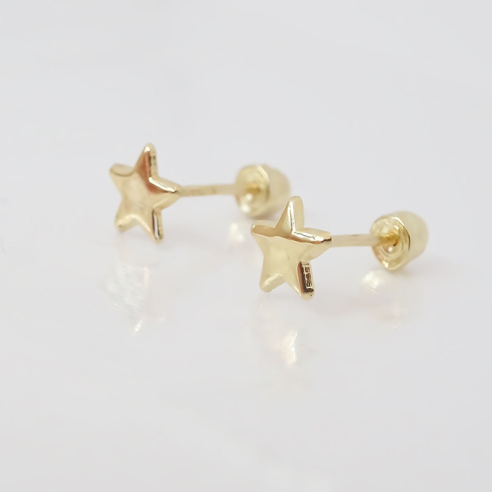 Amor Eterno - Broqueles Estrella Mini Bebé Aretes / Oro 10k