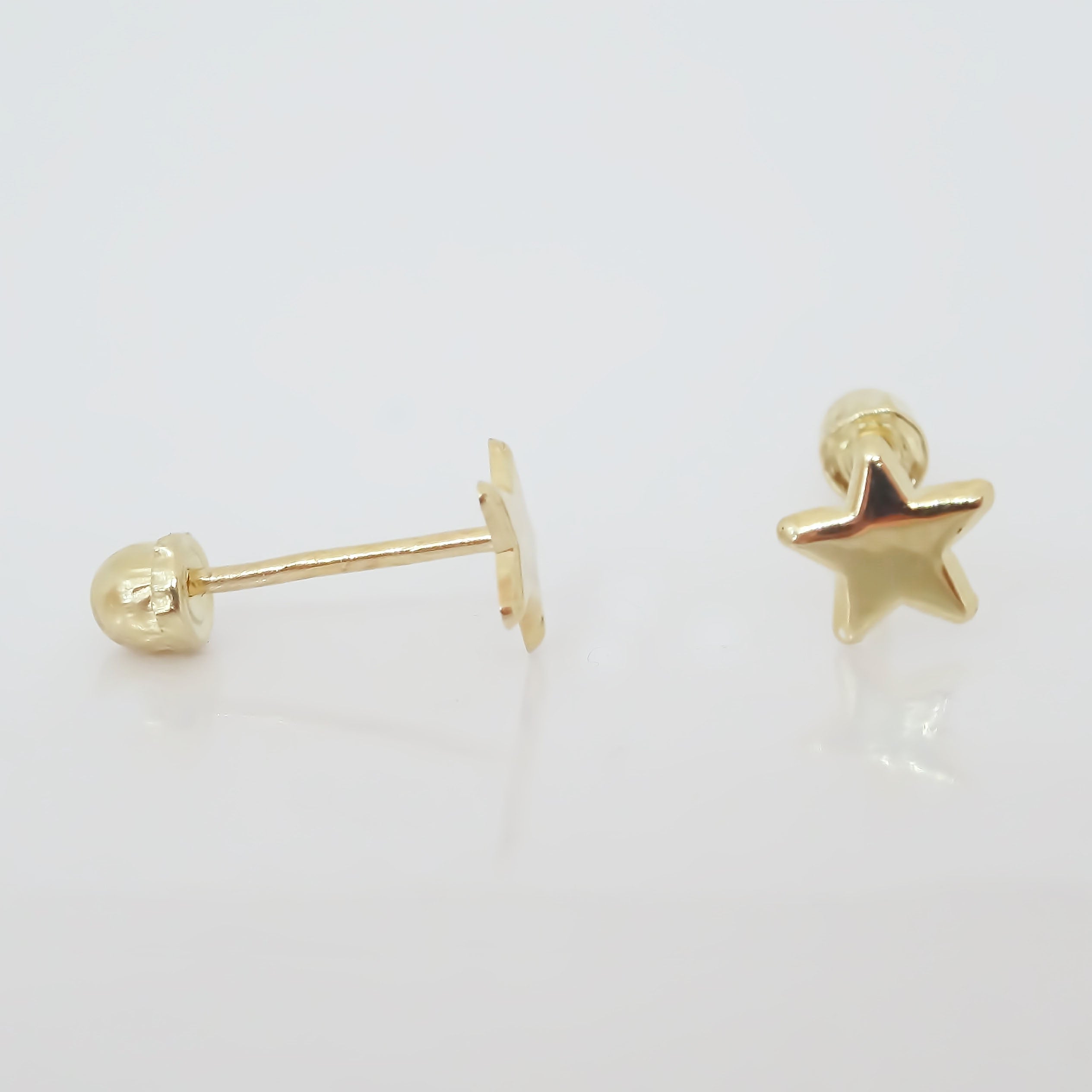 Amor Eterno - Broqueles Estrella Mini Bebé Aretes / Oro 10k