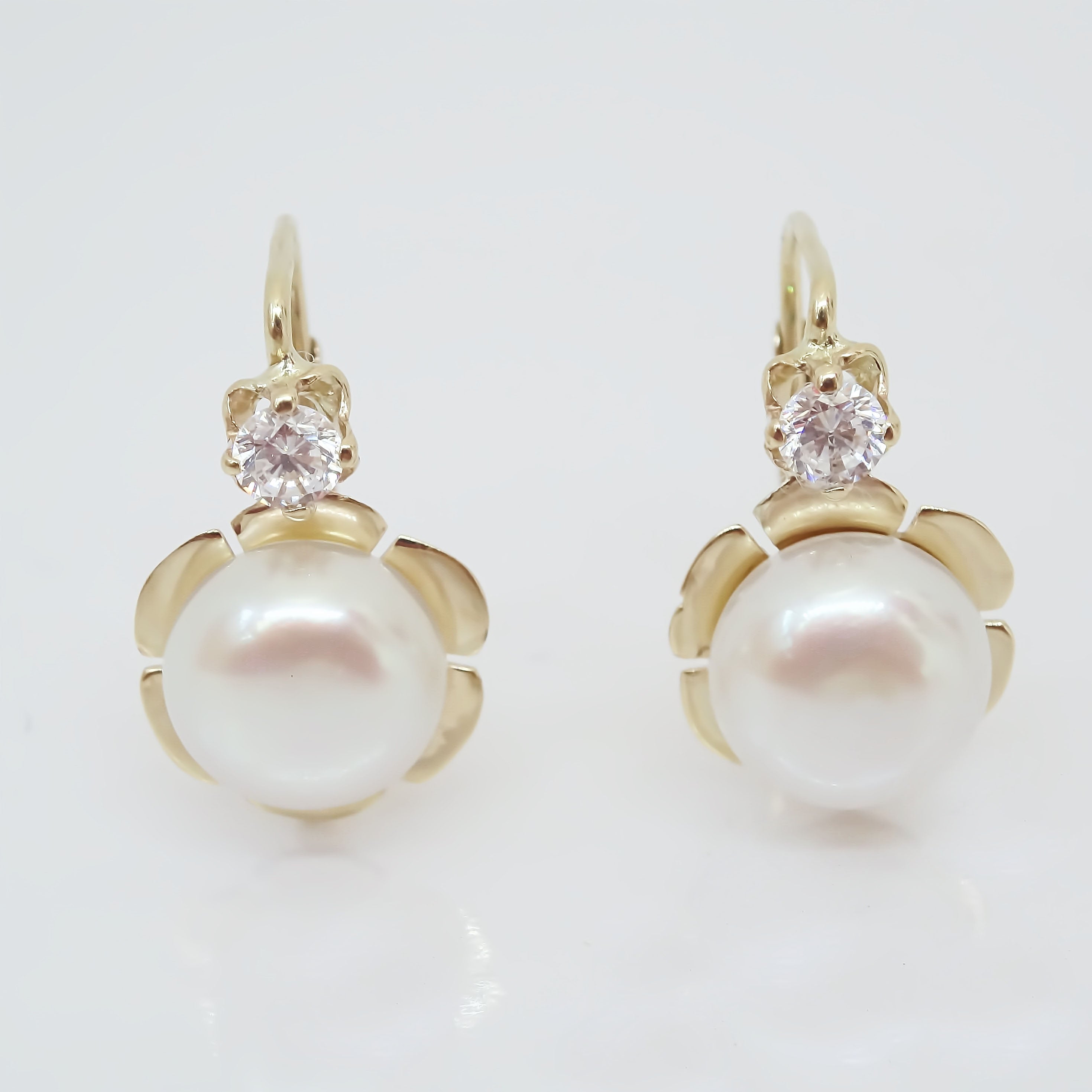 Amor Eterno - Arracada Flor Perla Diamante Aretes / Oro 10k