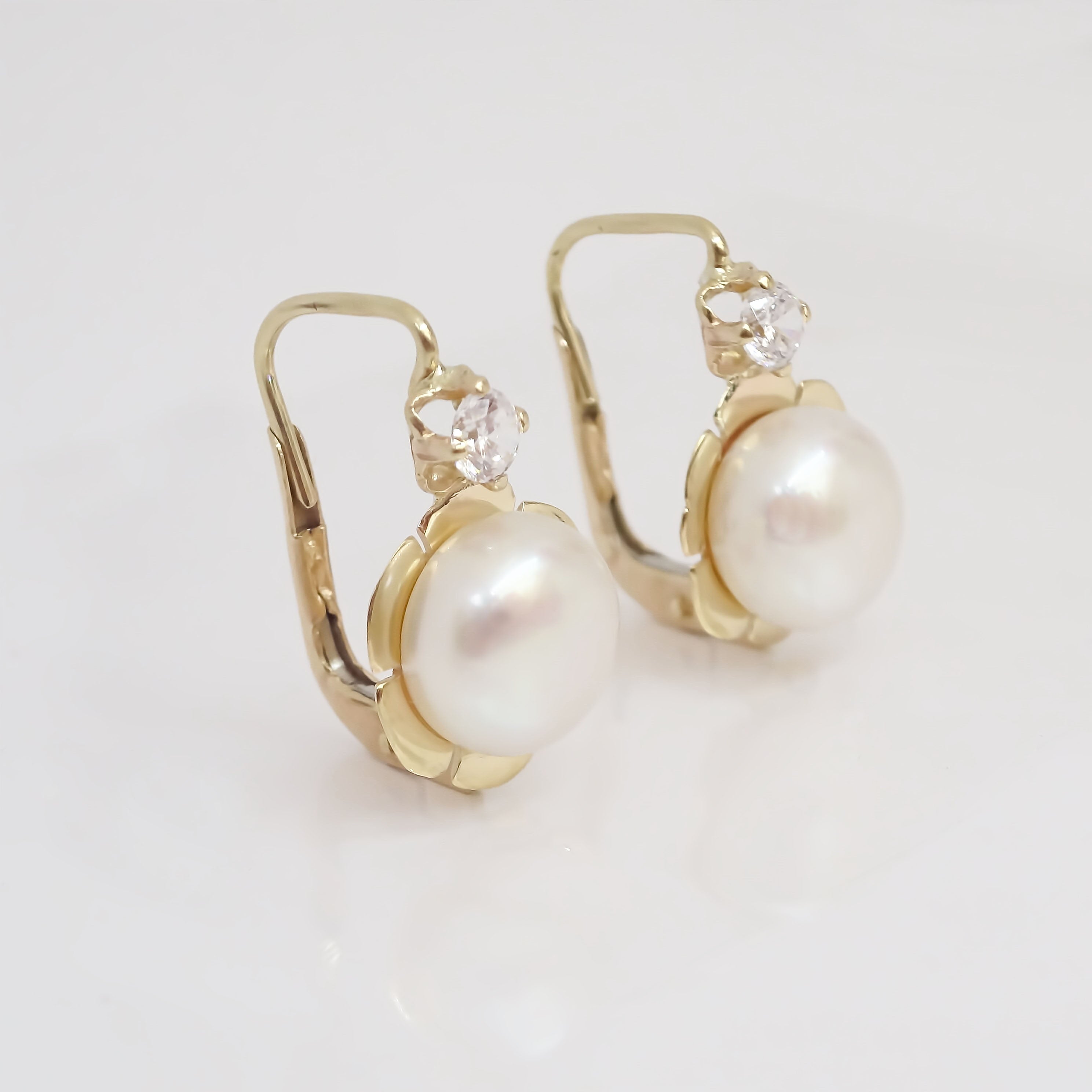 Amor Eterno - Arracada Flor Perla Diamante Aretes / Oro 14k