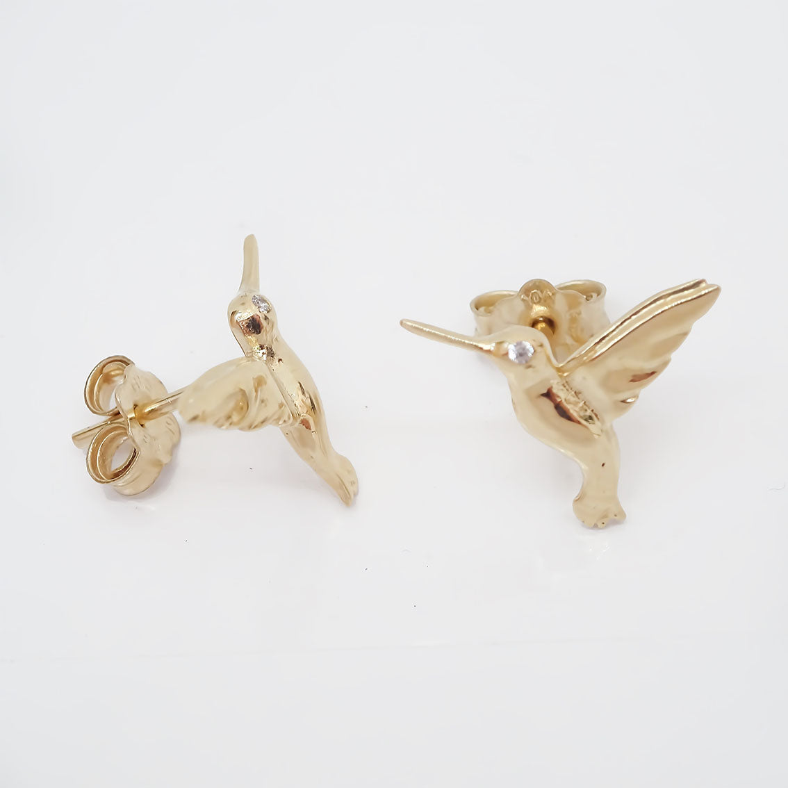 Amor Eterno - Aretes Colibrí Broche Mariposa / Oro 10k