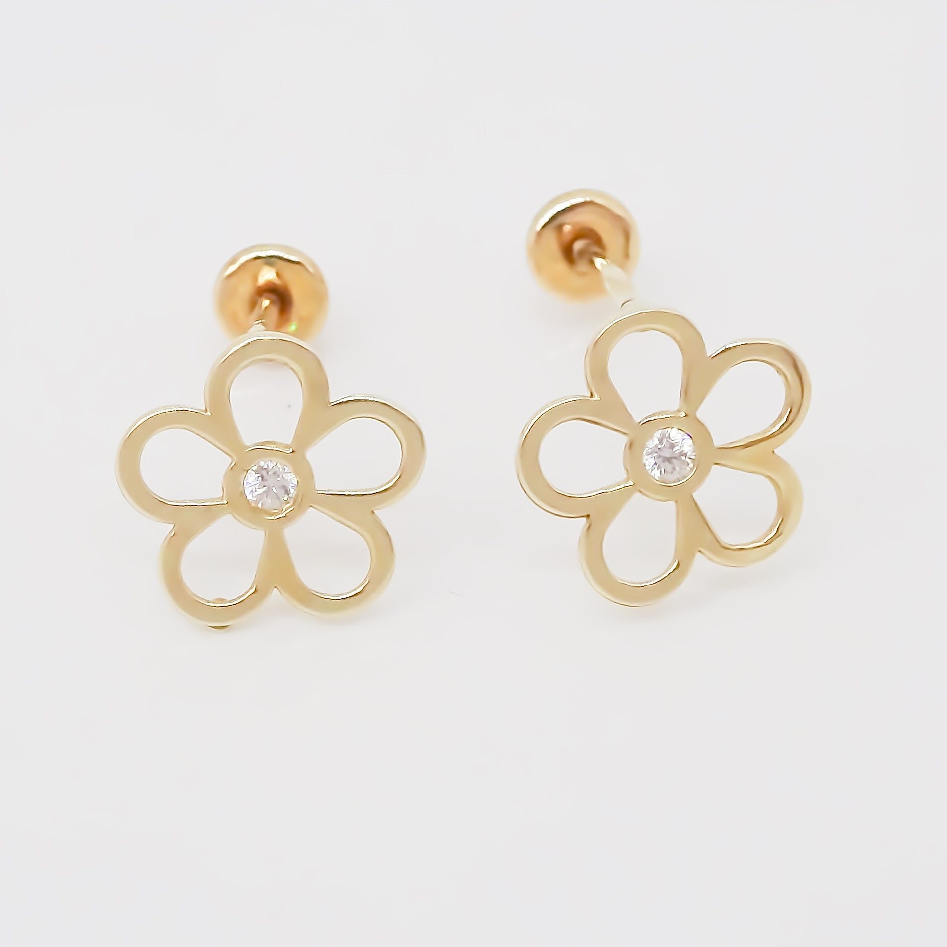 Amor Eterno - Broqueles Margarita Silueta / Aretes / Oro 10k