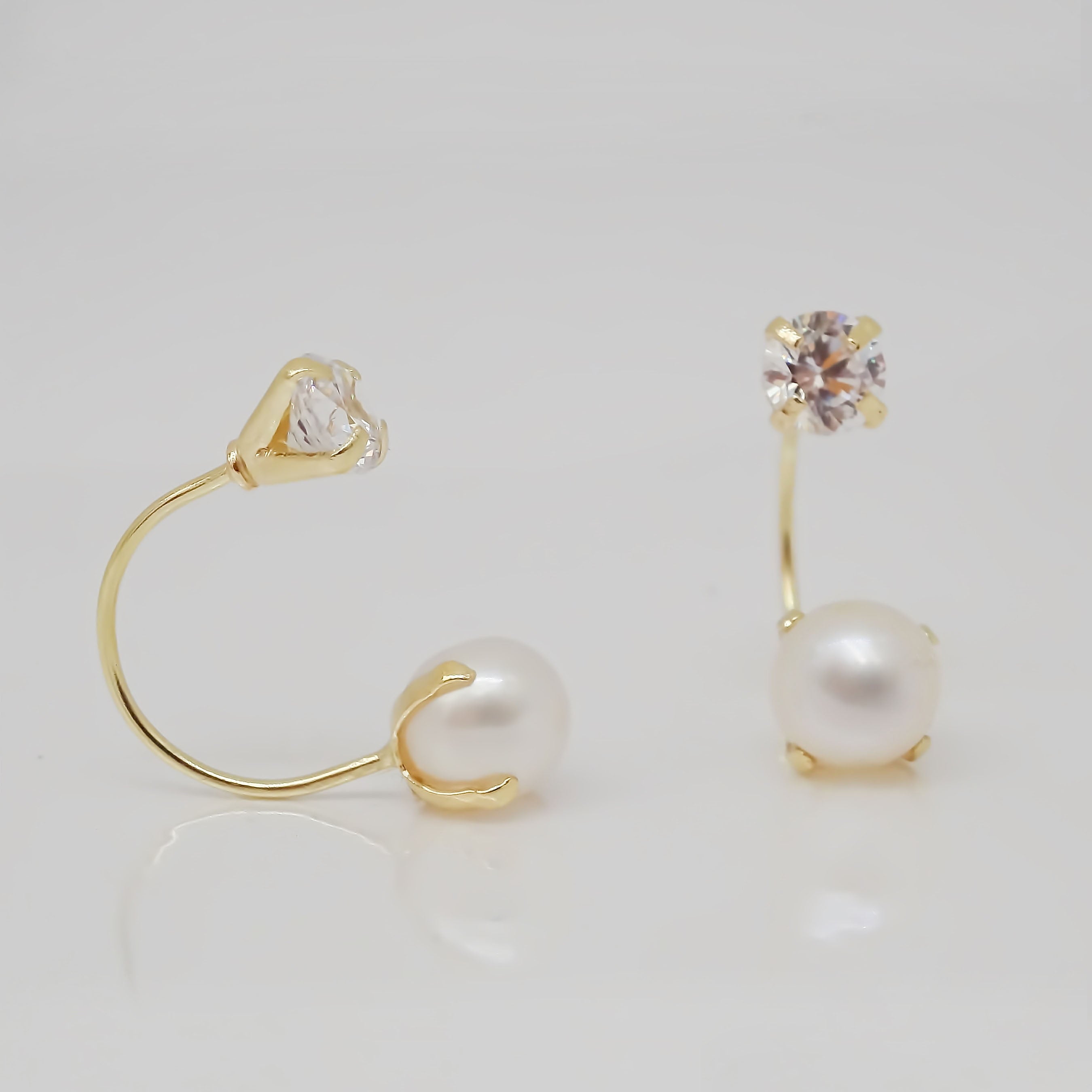 Amor Eterno - Broqueles Curvos / Aretes / Oro Sólido 10k / Perla