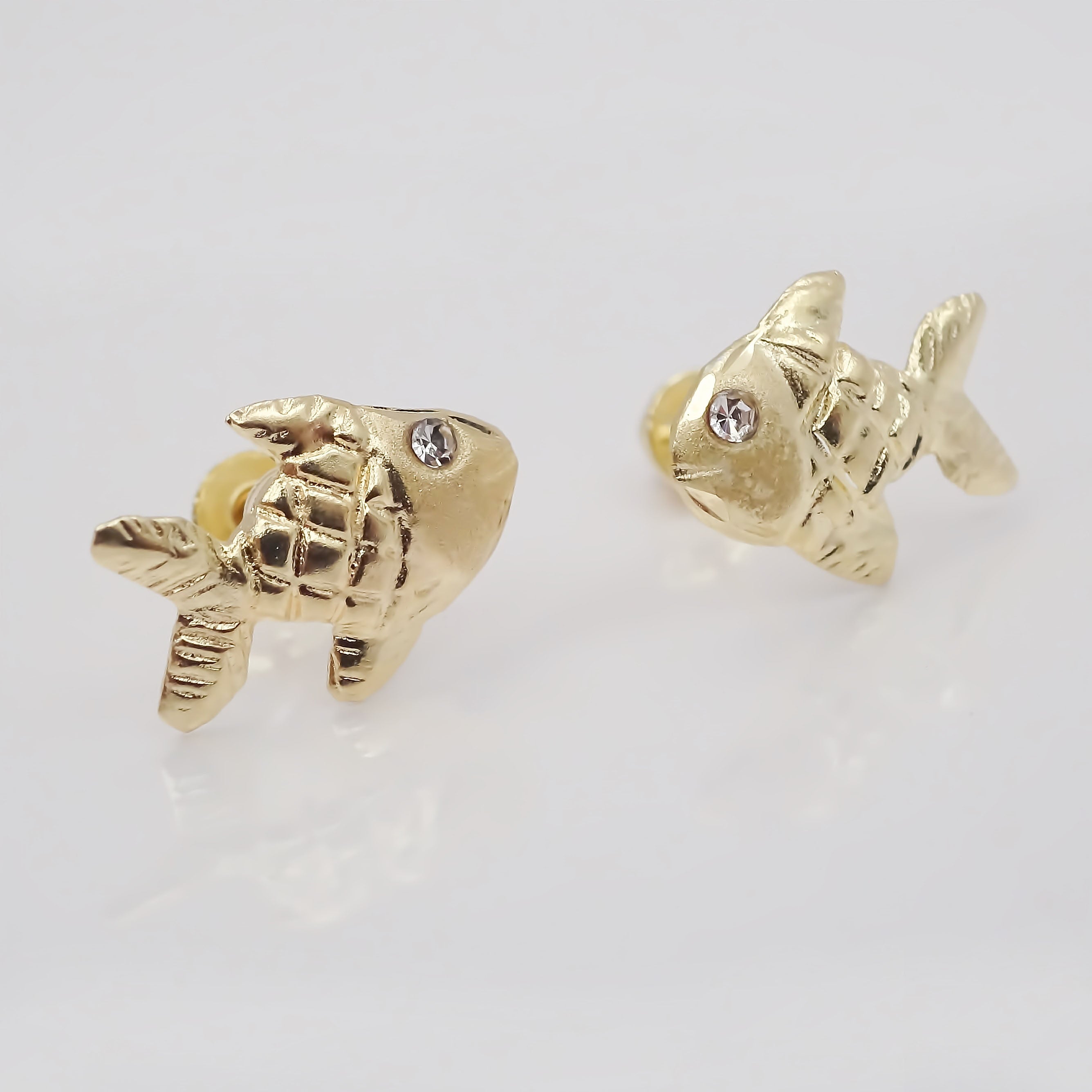 Amor Eterno - Broqueles Pez Playa / Aretes / Oro Sólido 10k
