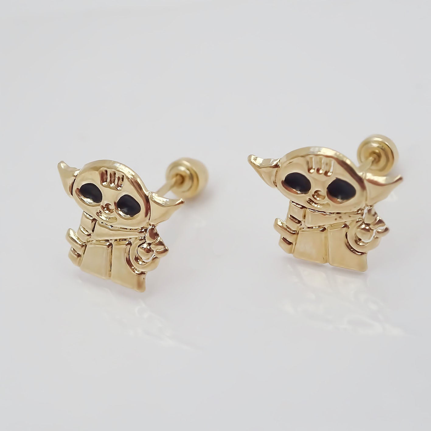 Amor Eterno - Broqueles Aretes Star Wars Yoda Grogu Oro 10k