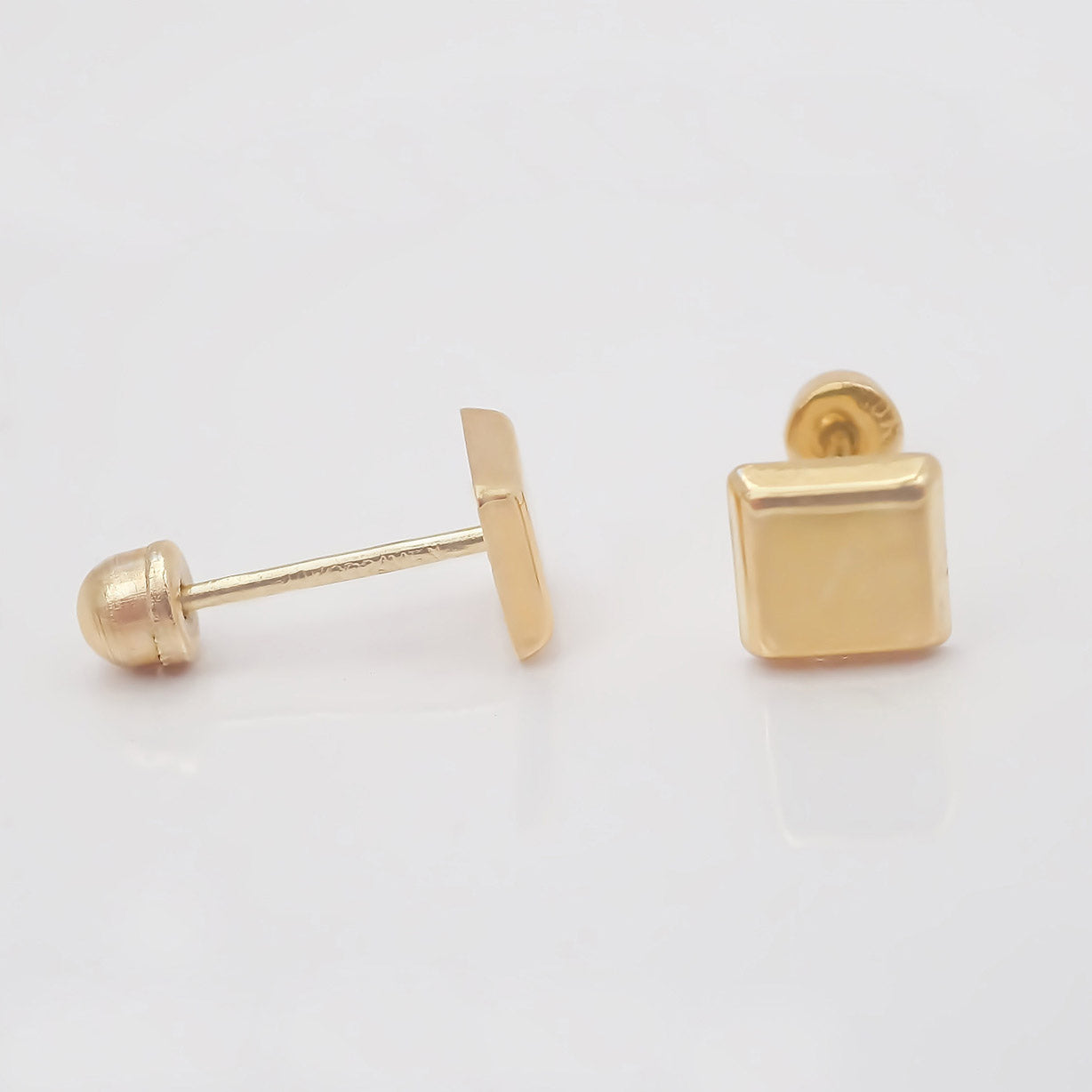 Amor Eterno - Broqueles Cuadro / Aretes / Oro Sólido 10k