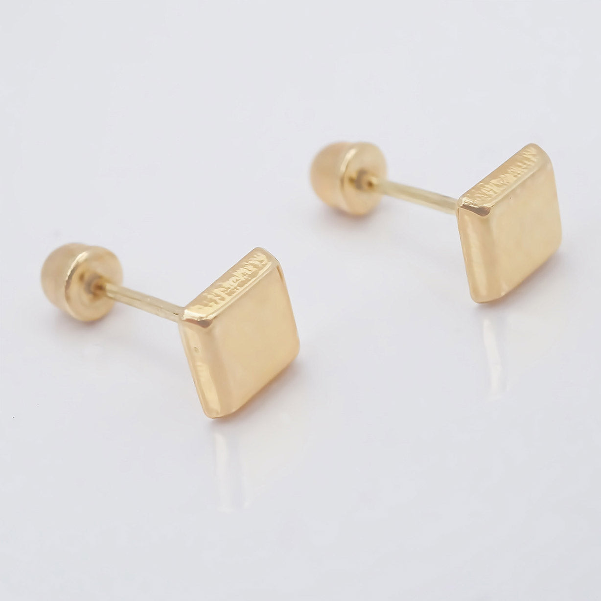 Amor Eterno - Broqueles Cuadro / Aretes / Oro Sólido 10k
