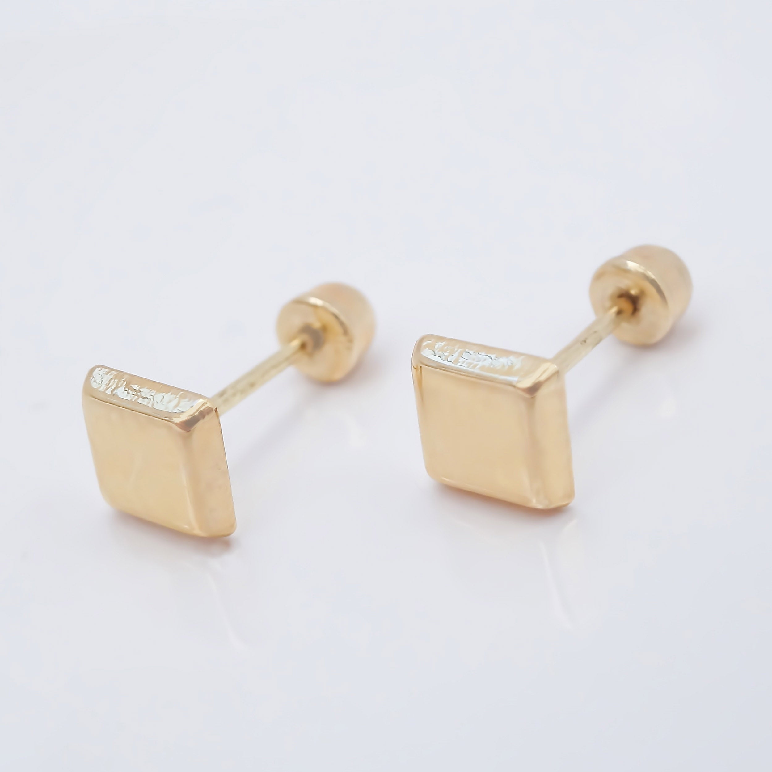 Amor Eterno - Broqueles Cuadro / Aretes / Oro Sólido 10k