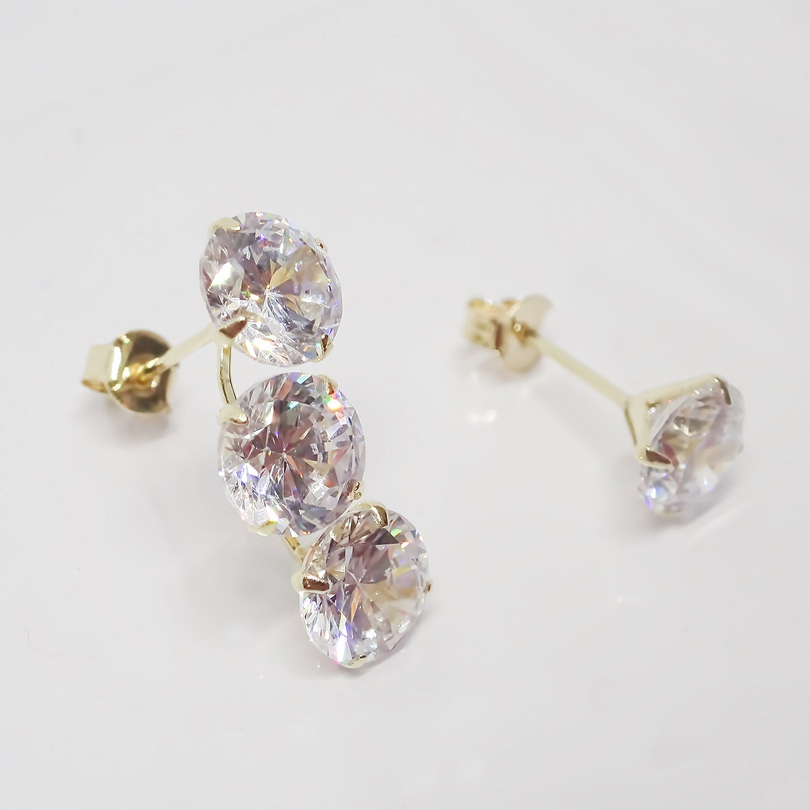 Amor Eterno - Broquel Círculo Desigual Aretes Oro Sólido 10k