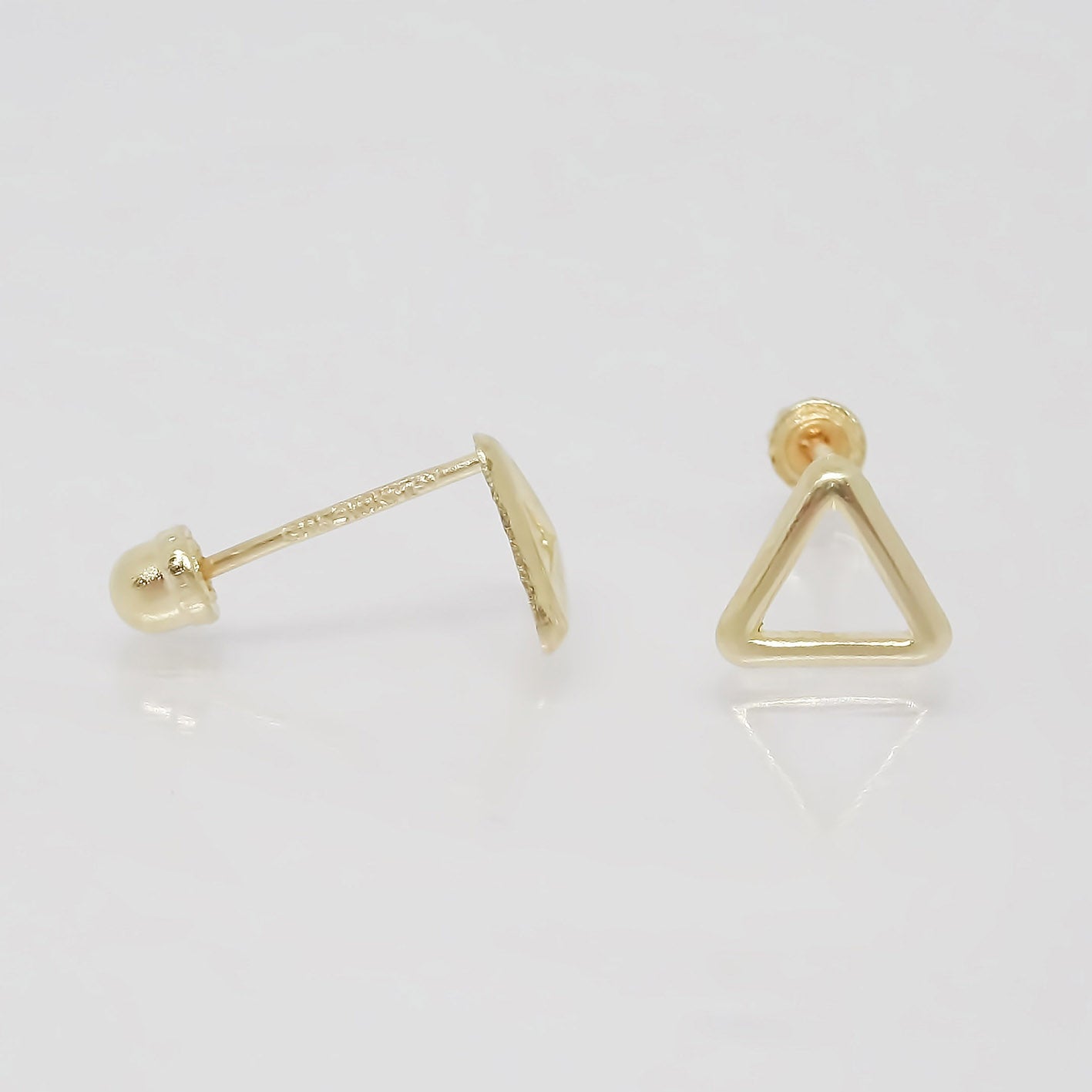 Amor Eterno - Broqueles Triángulo Silueta / Aretes / Oro 10k