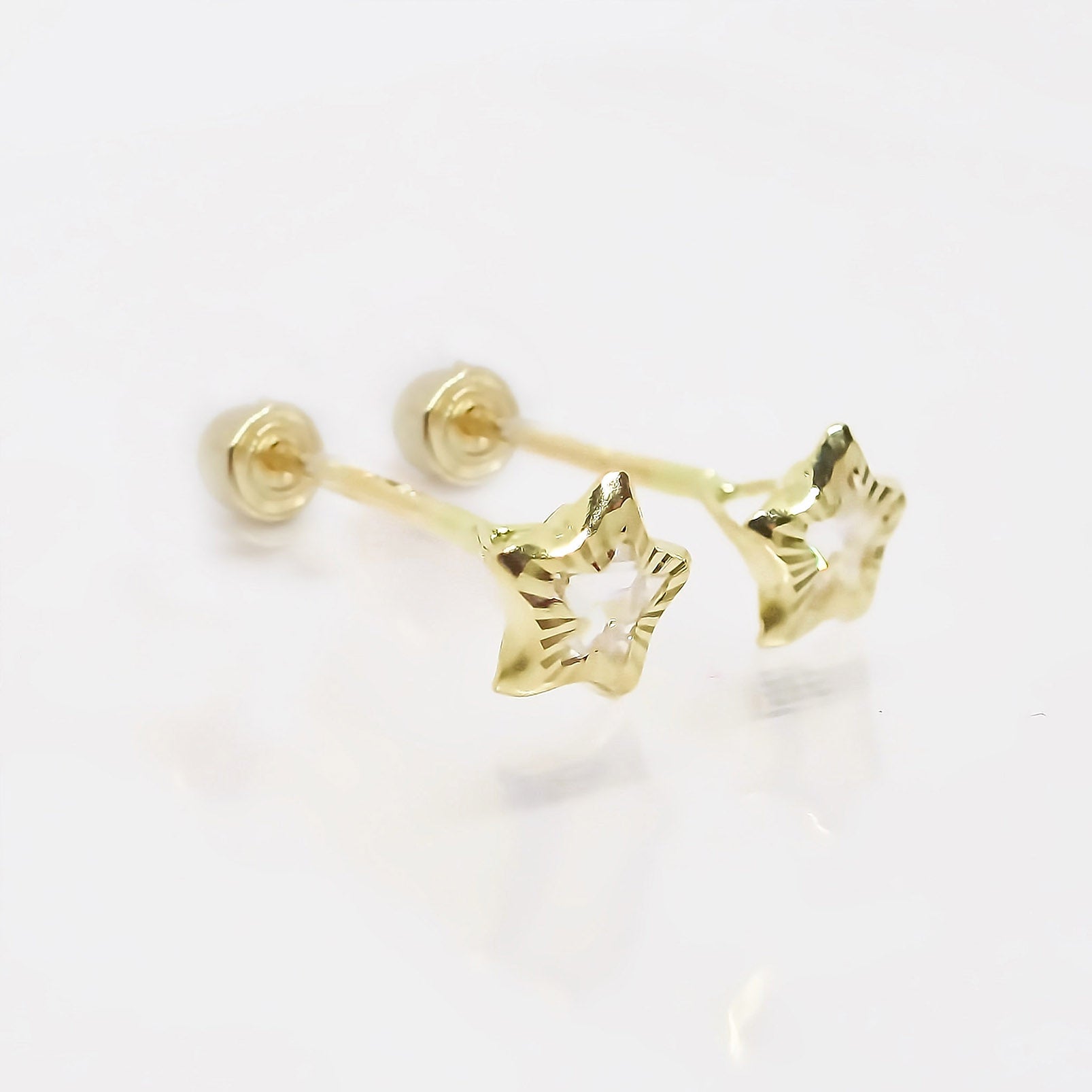 Amor Eterno - Broqueles / Estrella Facetada Bebé / Oro 10k