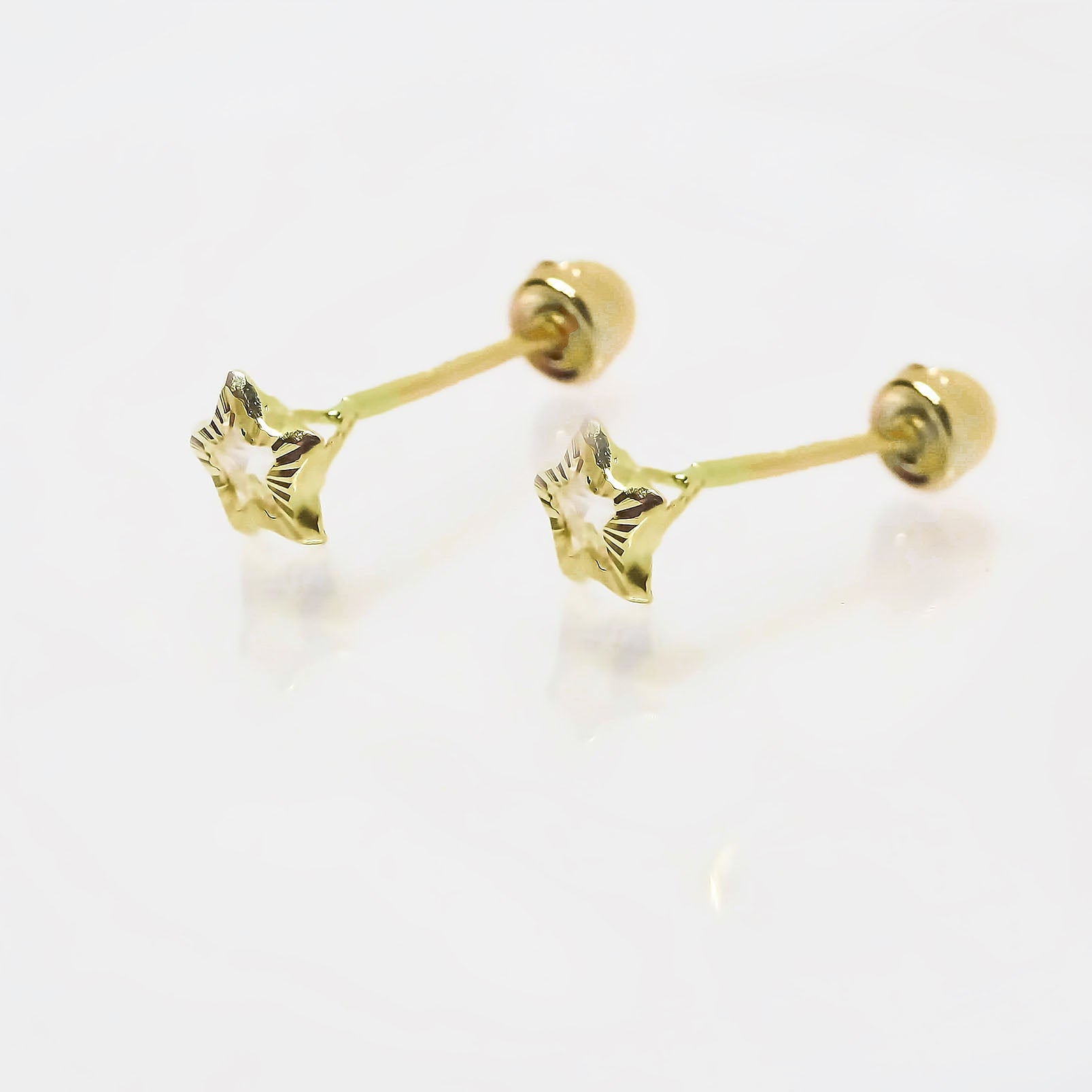 Amor Eterno - Broqueles / Estrella Facetada Bebé / Oro 10k