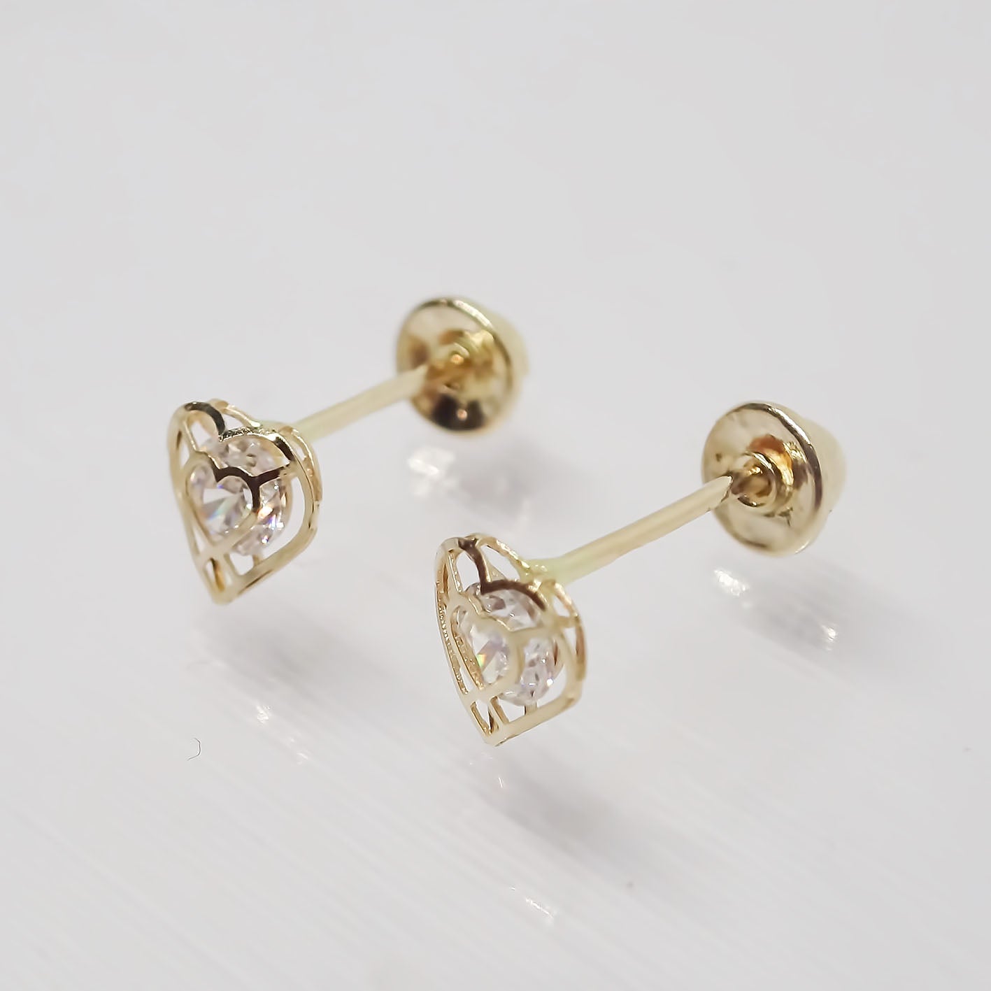 Amor Eterno - Broqueles Aretes Piercing / Bebé Mini Oro 14k / Corazón
