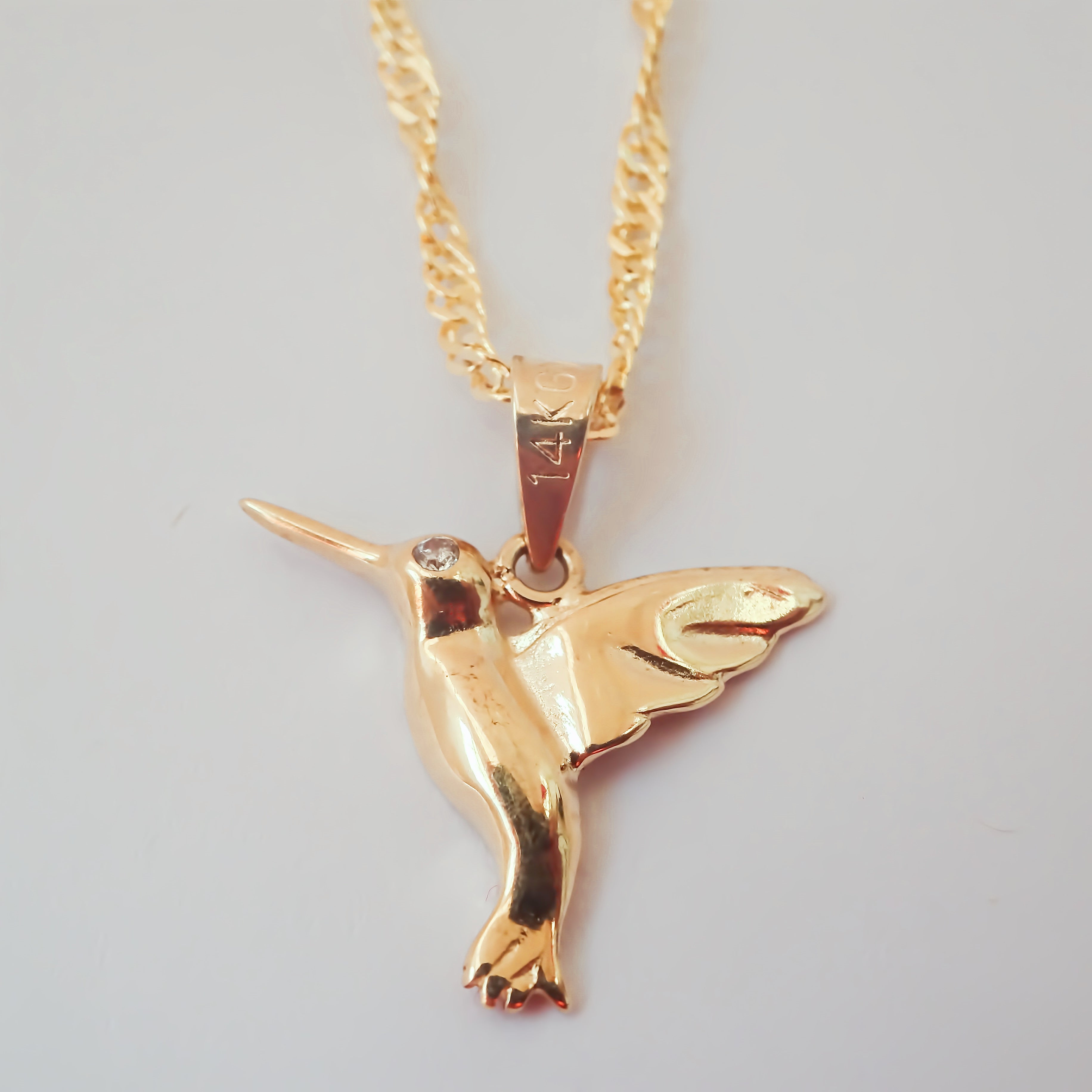 Amor Eterno - Dije Colibrí Oro Sólido 14k + Cadena Regalo