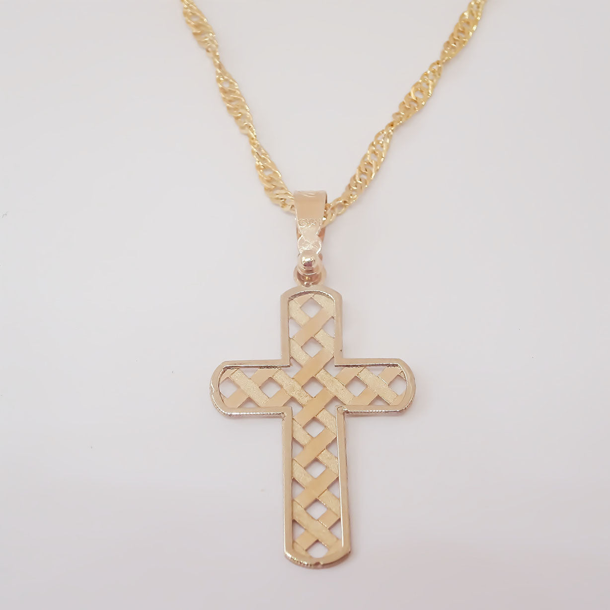 Amor Eterno - Dije Cruz Bejuco Crucifijo / Oro 10k + Cadena de Regalo