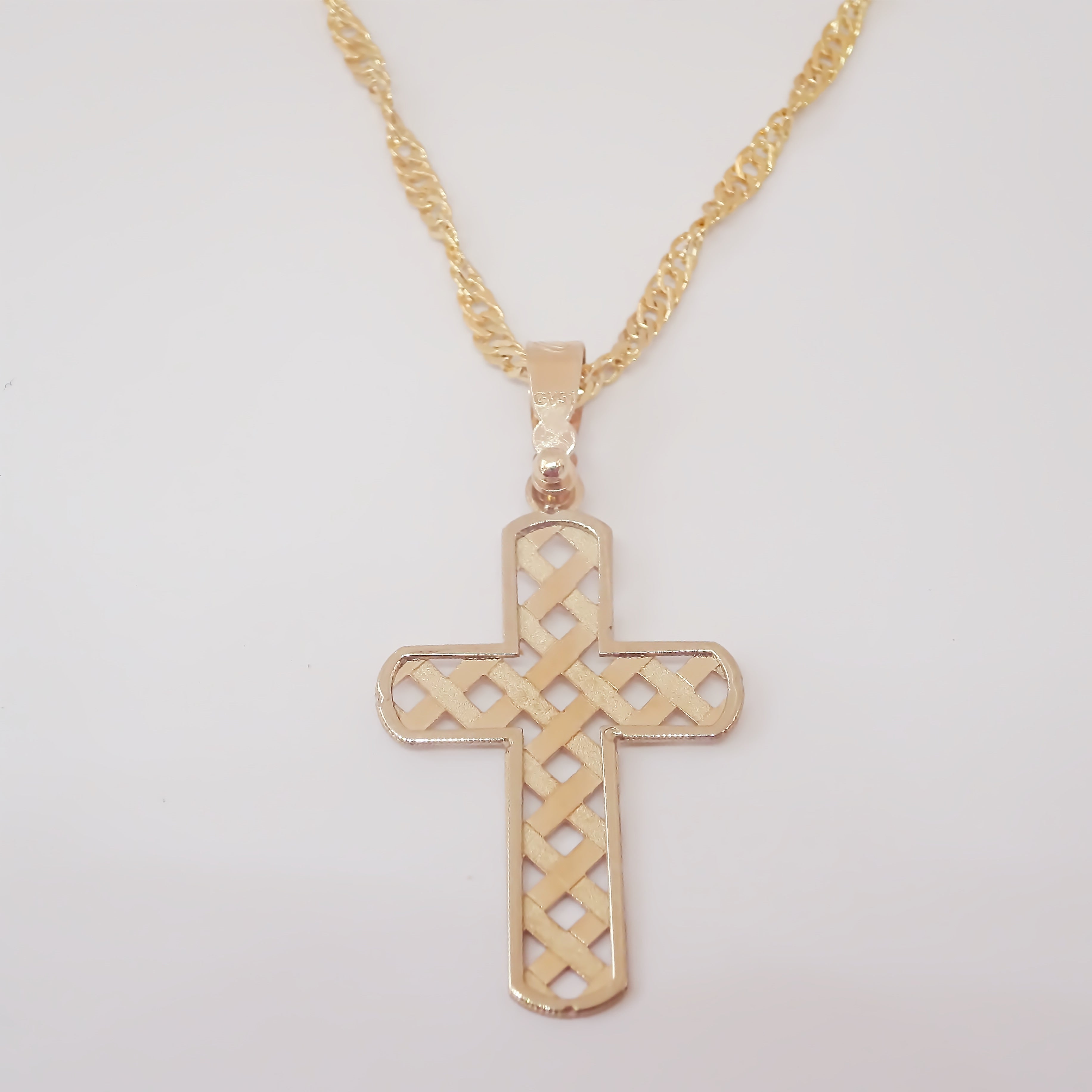 Amor Eterno - Dije Cruz Bejuco Crucifijo / Oro 10k + Cadena de Regalo