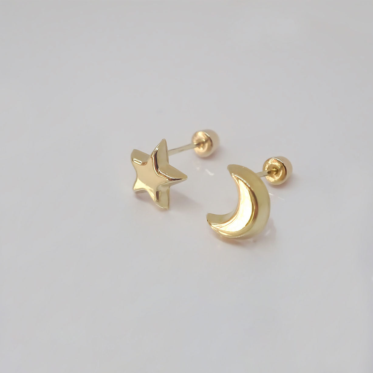Amor Eterno - Broqueles Luna Estrella Basic / Aretes Oro 10k