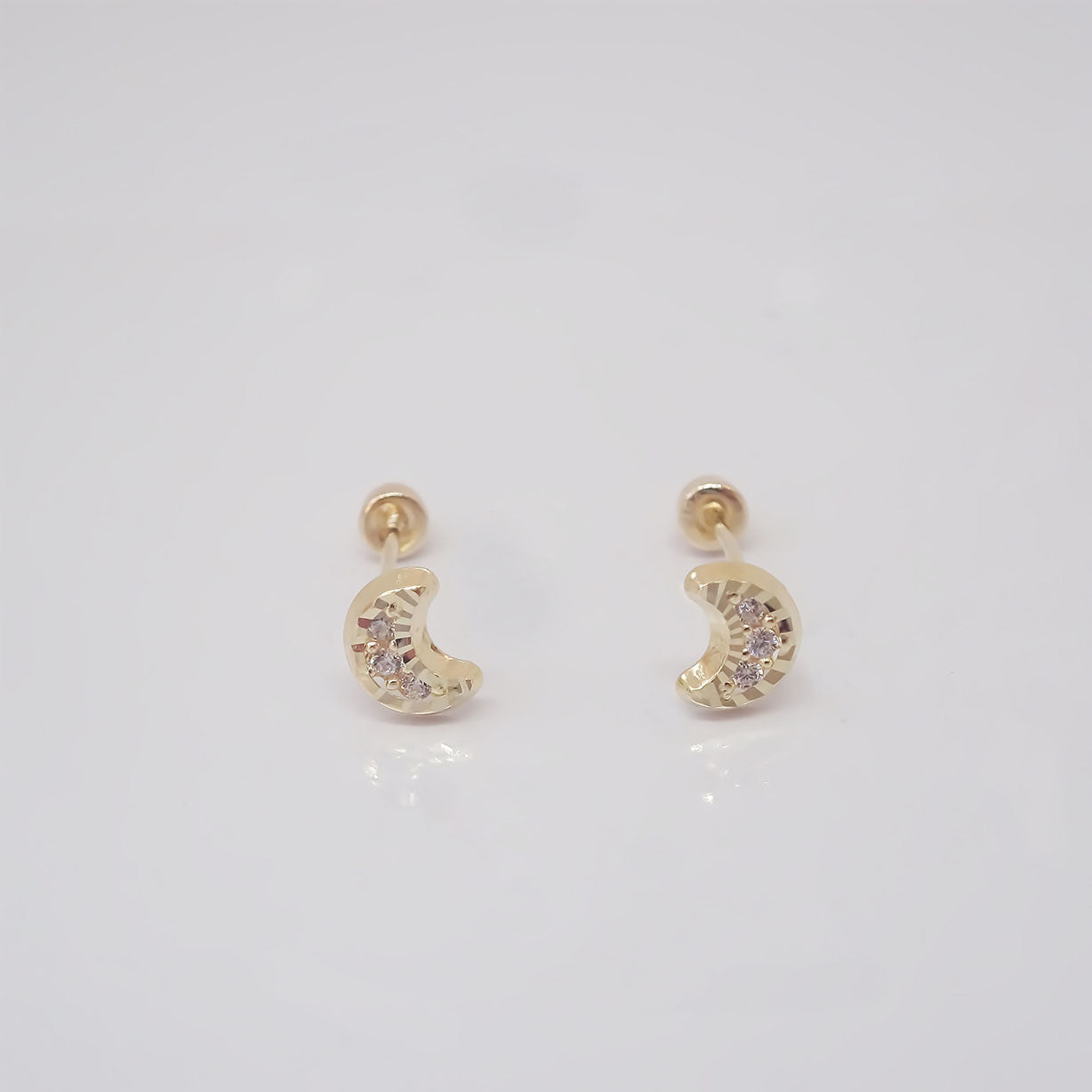Amor Eterno - Broqueles Luna Mini Diamantes / Aretes Oro 10k