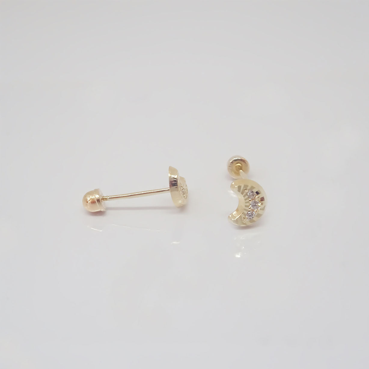 Amor Eterno - Broqueles Luna Mini Diamantes / Aretes Oro 10k