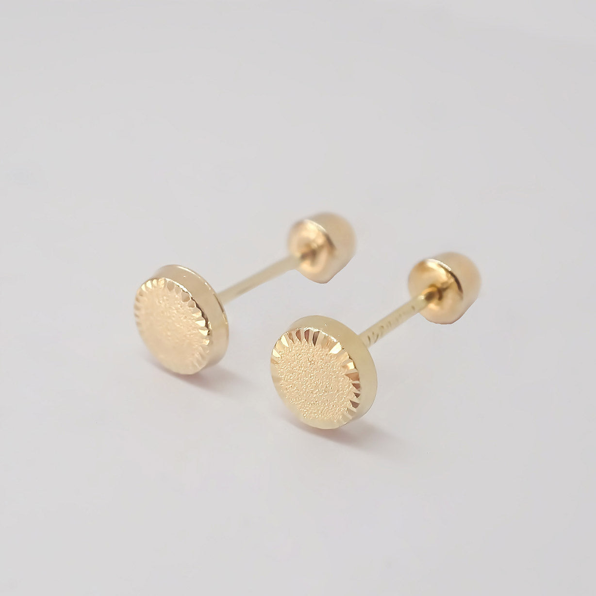 Amor Eterno - Broqueles / Circulo Azucarado Bebé 4mm Oro 10k