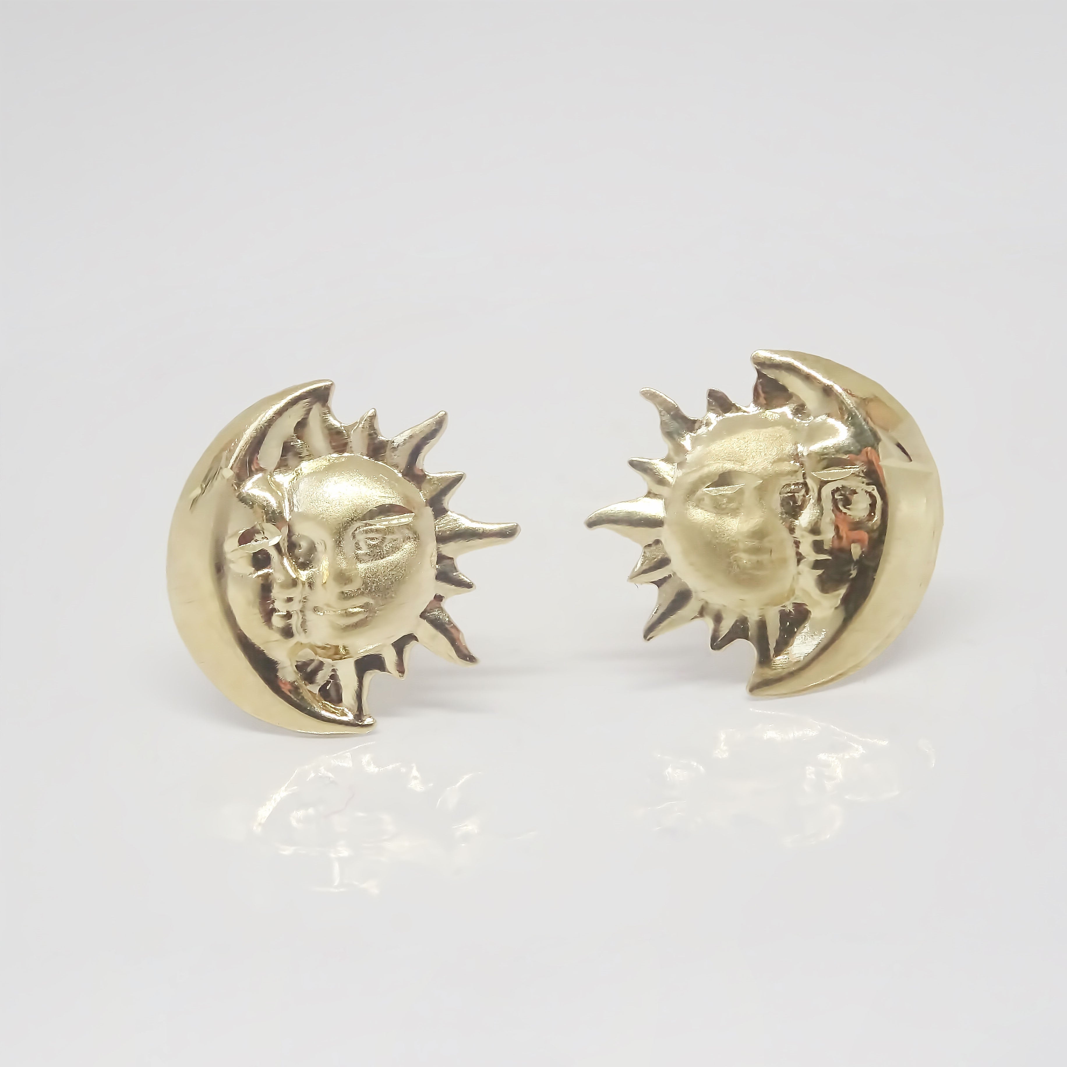 Amor Eterno - Broqueles Eclipse / Aretes / Oro 10k
