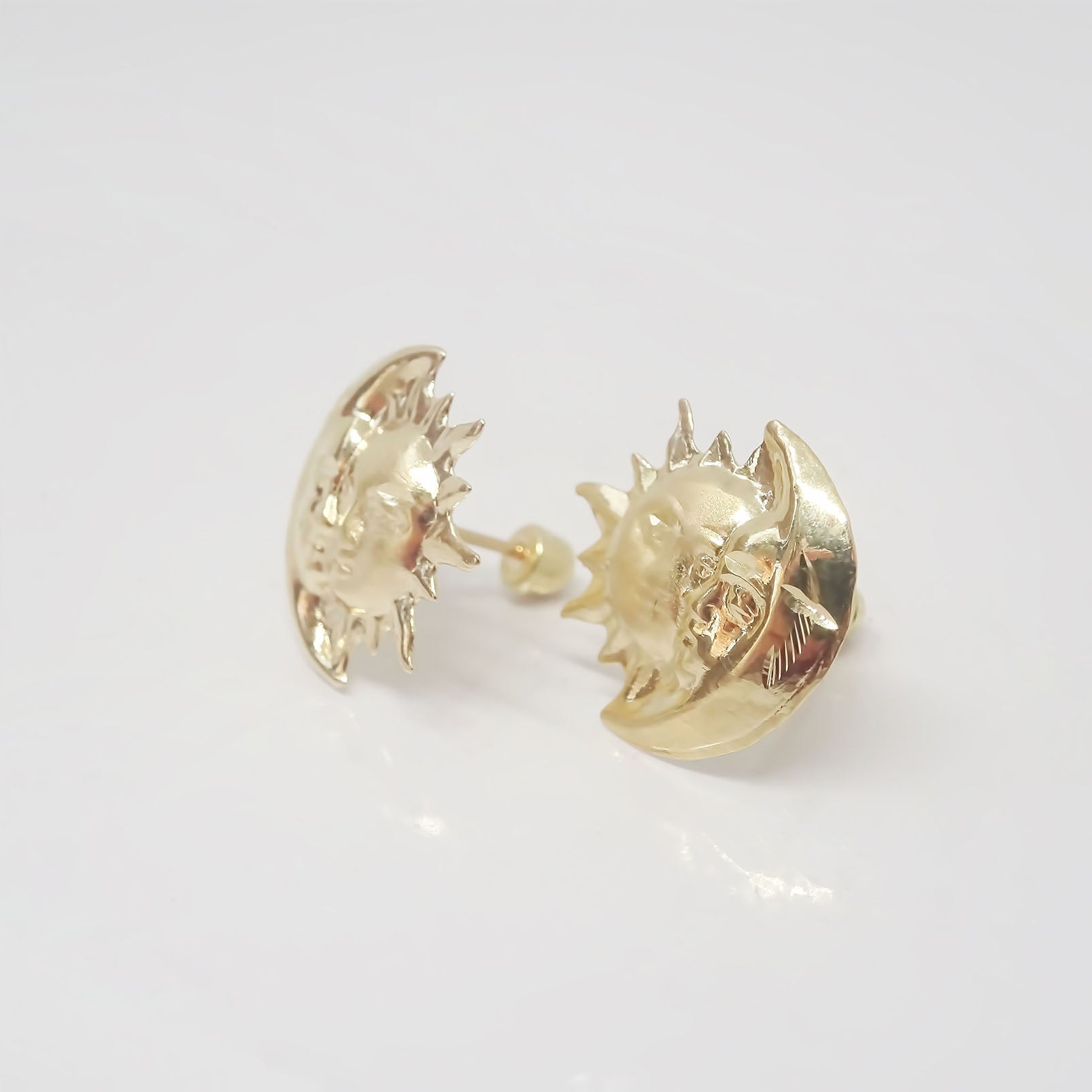 Amor Eterno - Broqueles Eclipse / Aretes / Oro 10k
