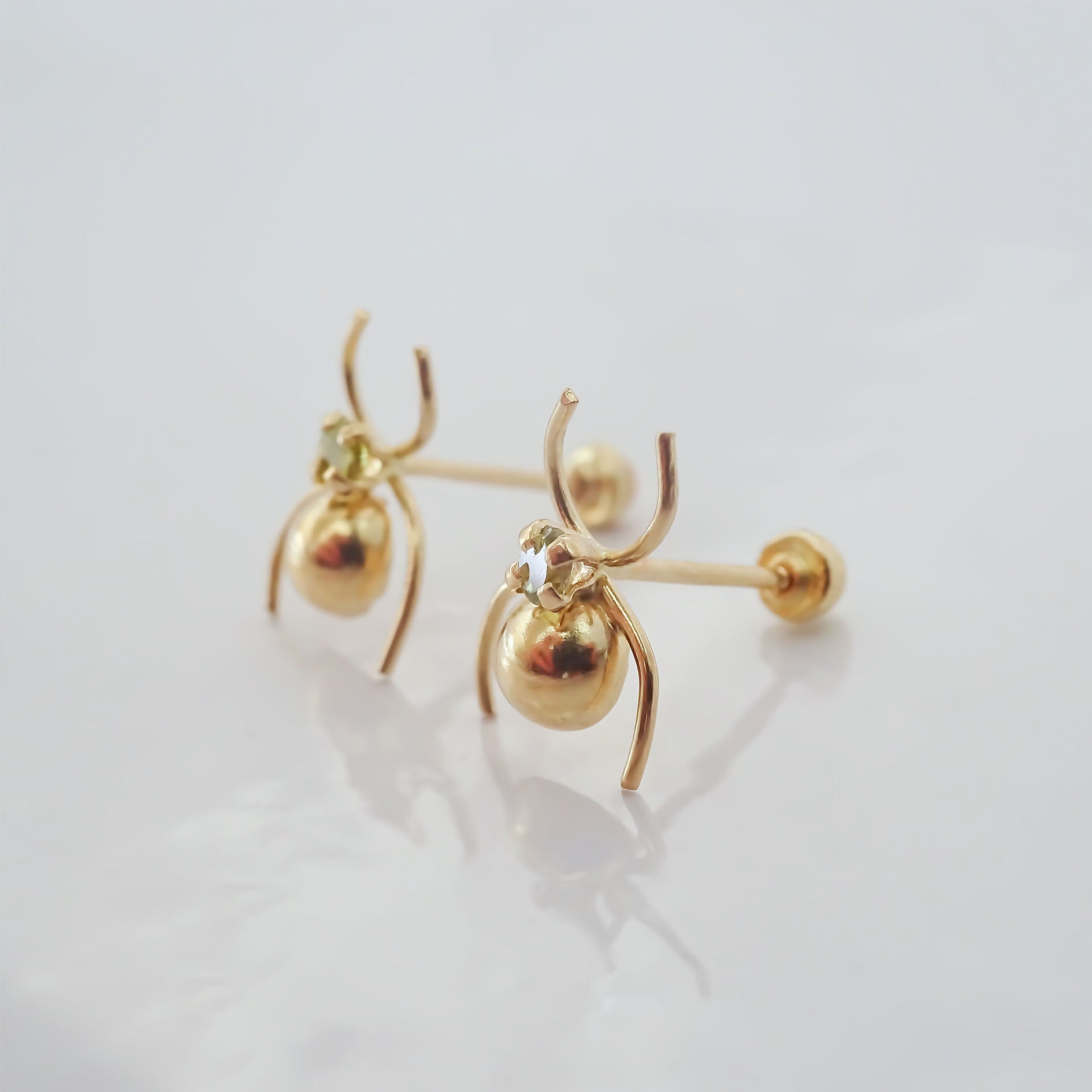 Amor Eterno - Broqueles Deluxe Araña / Aretes / Oro 10k