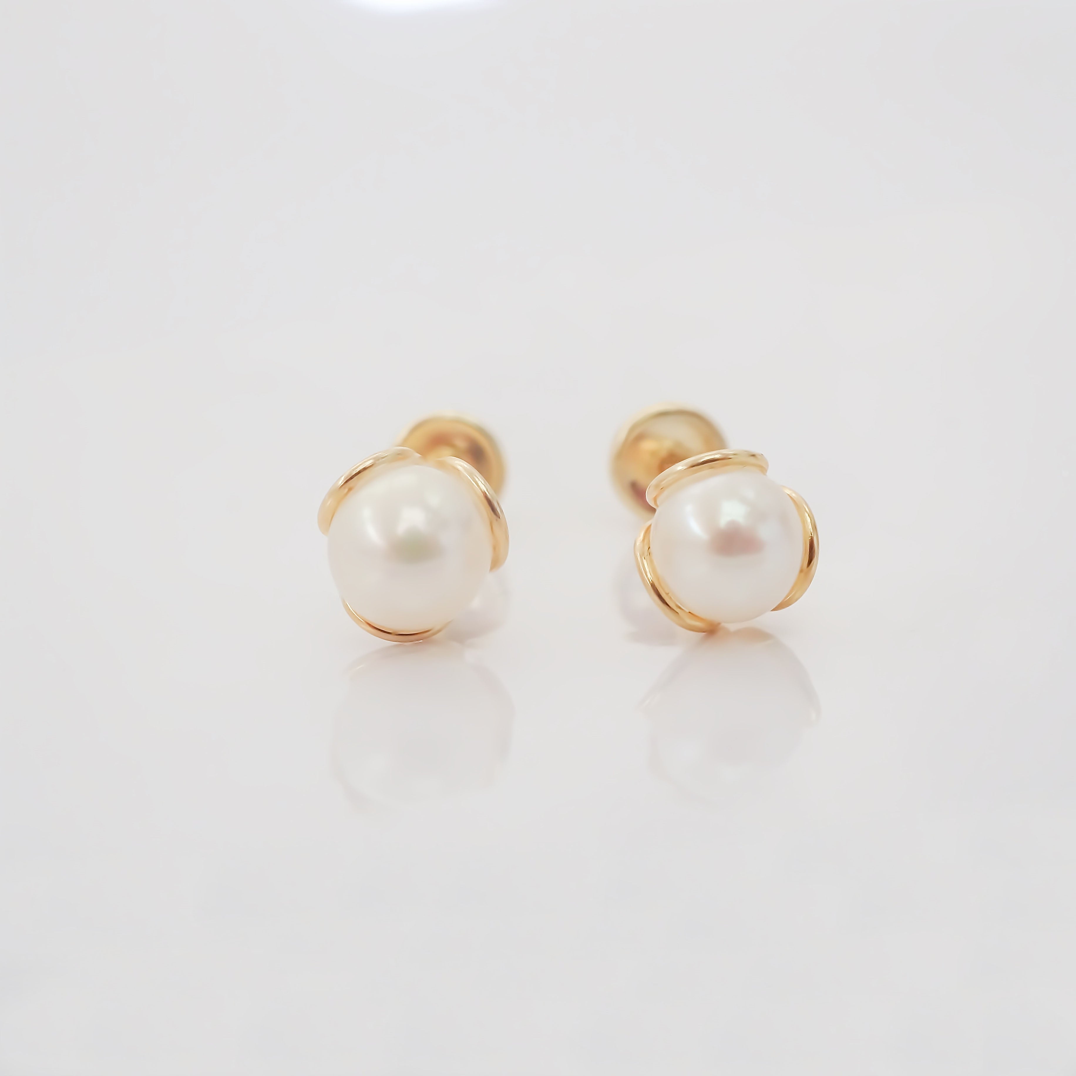 Amor Eterno - Broqueles Deluxe Perla Flor / Aretes / Oro 10k