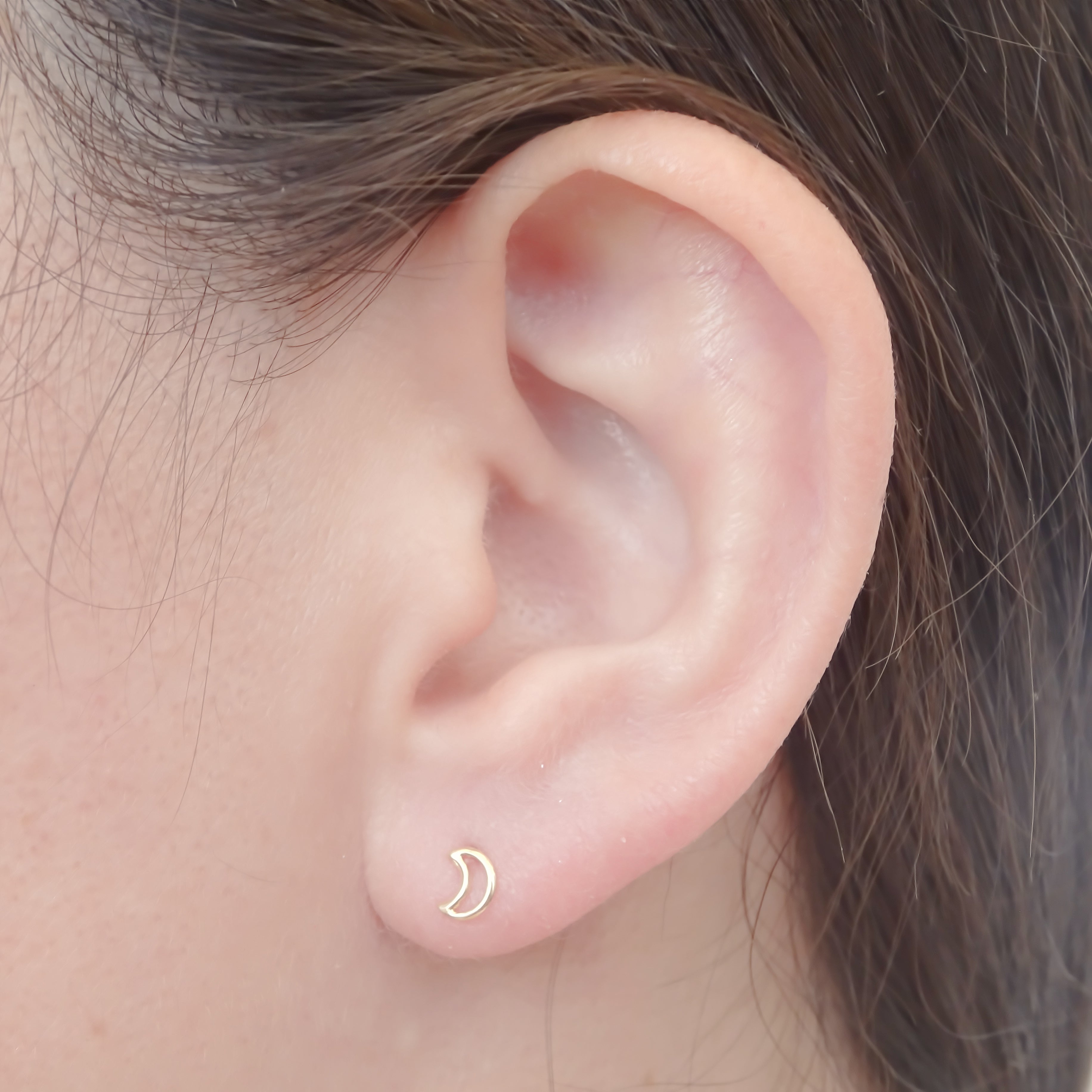 Amor Eterno - Broqueles Luna / Aretes / Oro Sólido 10k