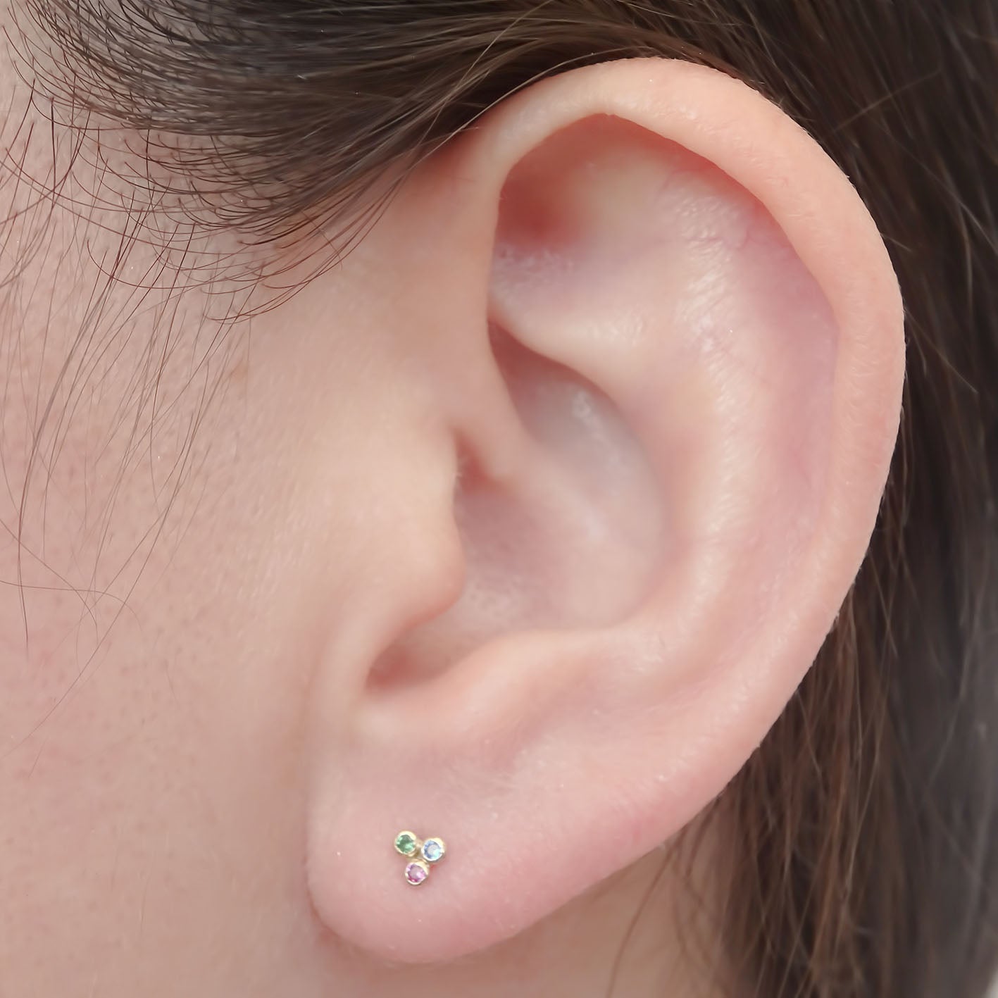 Amor Eterno - Broqueles Mini Trébol / Aretes / Oro 10k / Multicolor