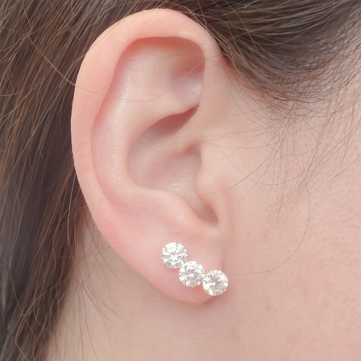 Amor Eterno - Broquel Círculo Desigual Aretes Oro Sólido 10k