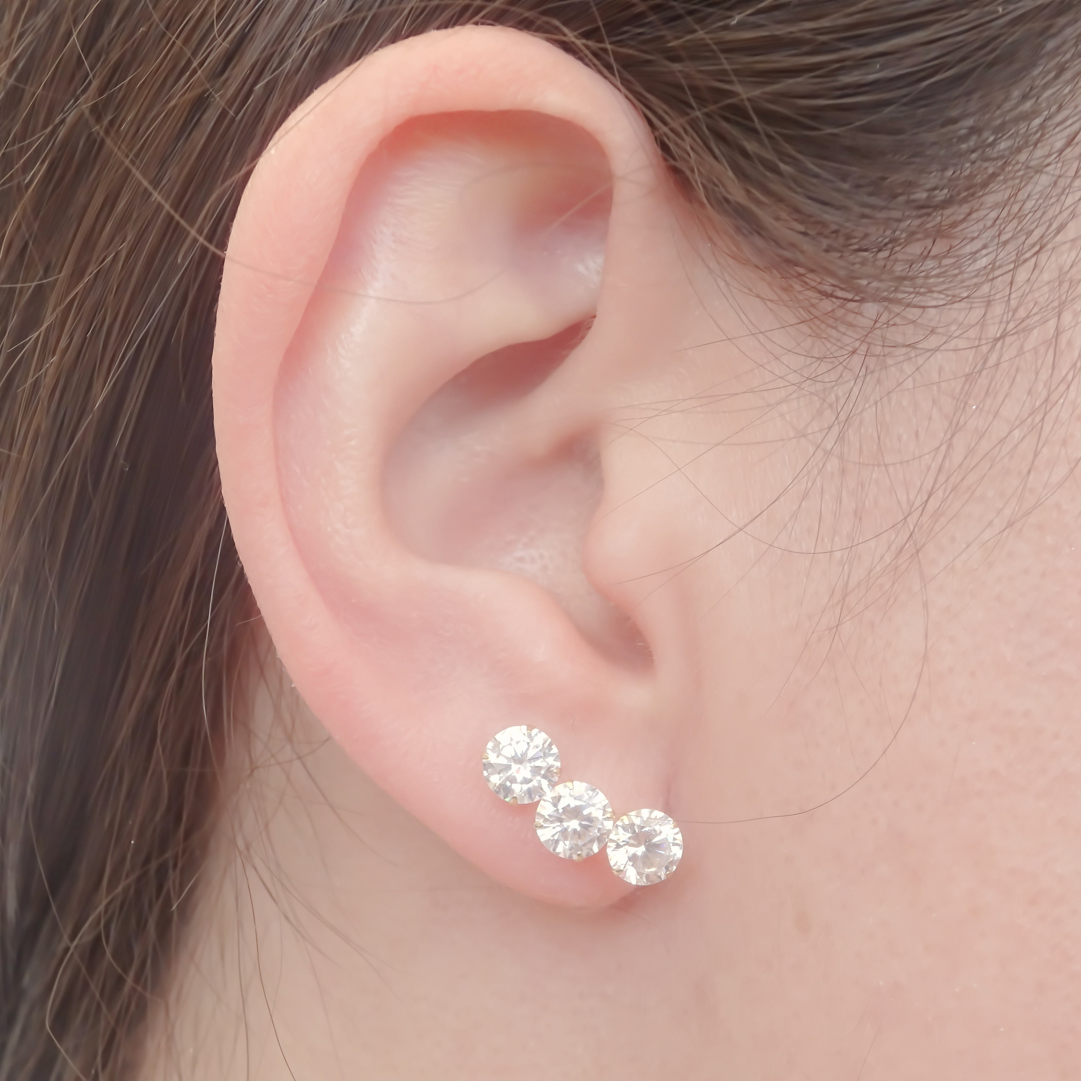 Amor Eterno - Broquel Círculo Desigual Aretes Oro Sólido 10k