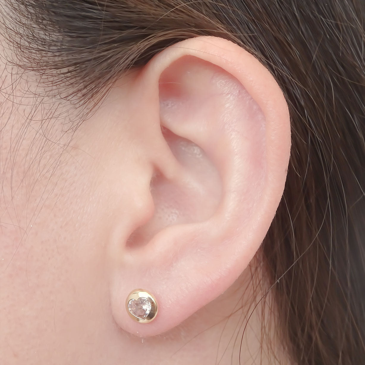 Amor Eterno - Broqueles Bisel Corazón / Aretes / Oro 10k / Transparente