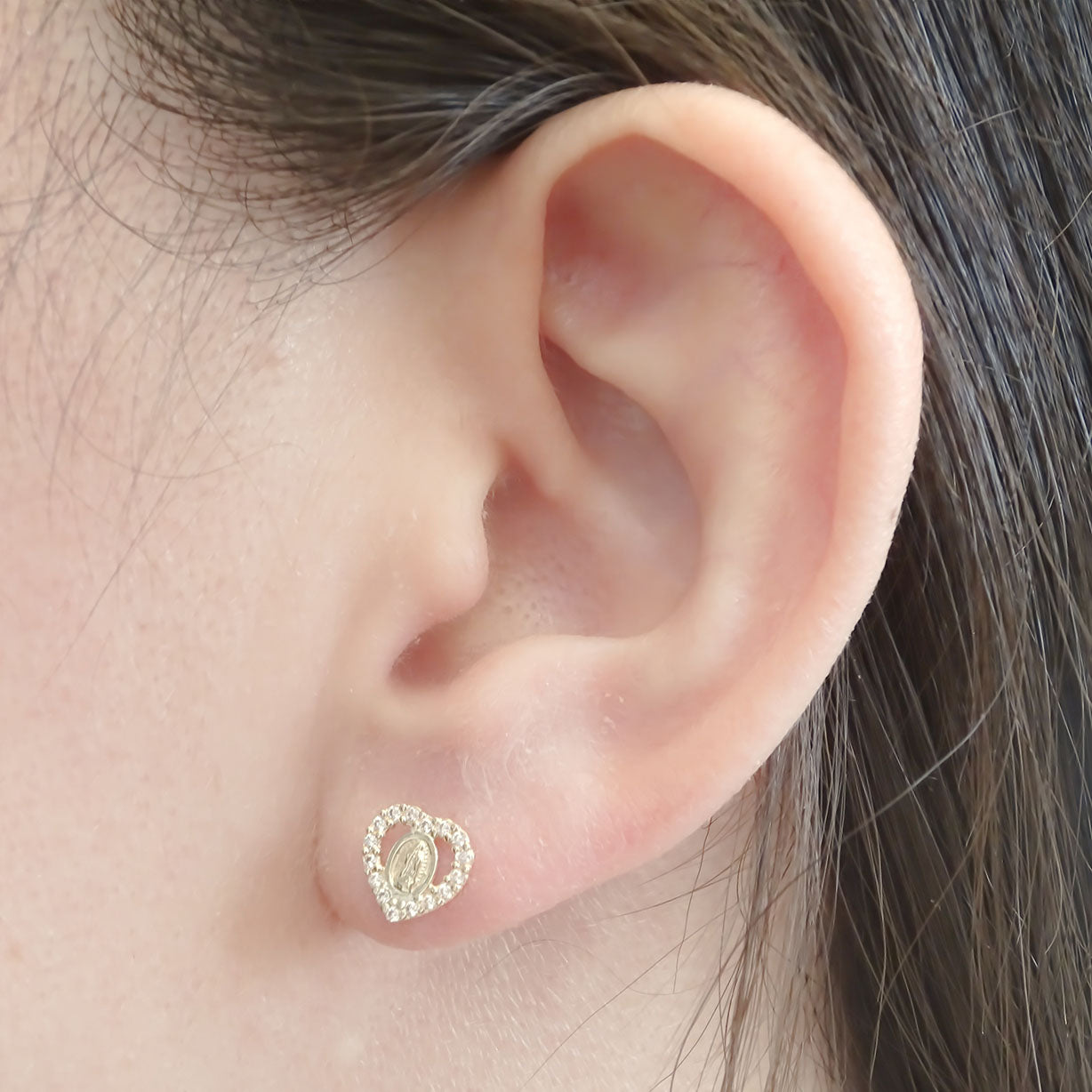 Amor Eterno - Broqueles Virgen Corazón / Aretes / Oro 10k