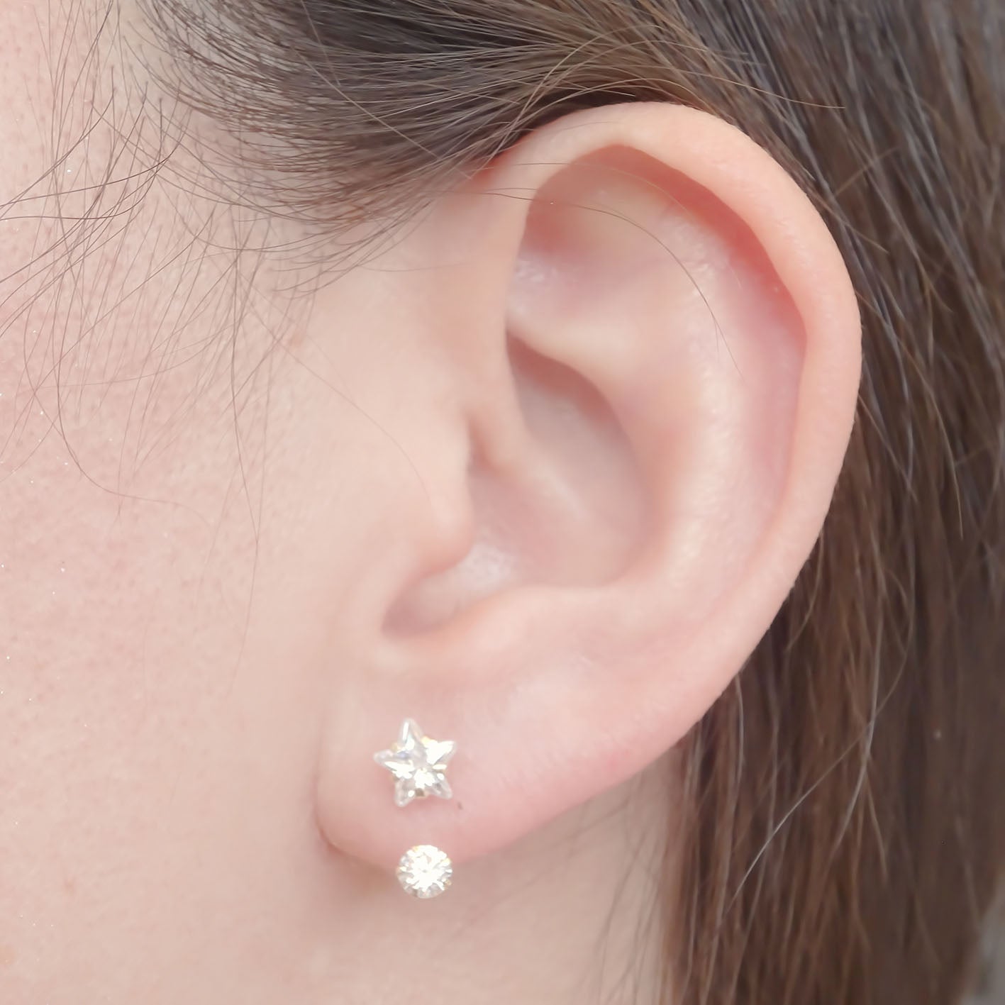 Amor Eterno - Broqueles Curvos Estrella / Aretes Oro 10k