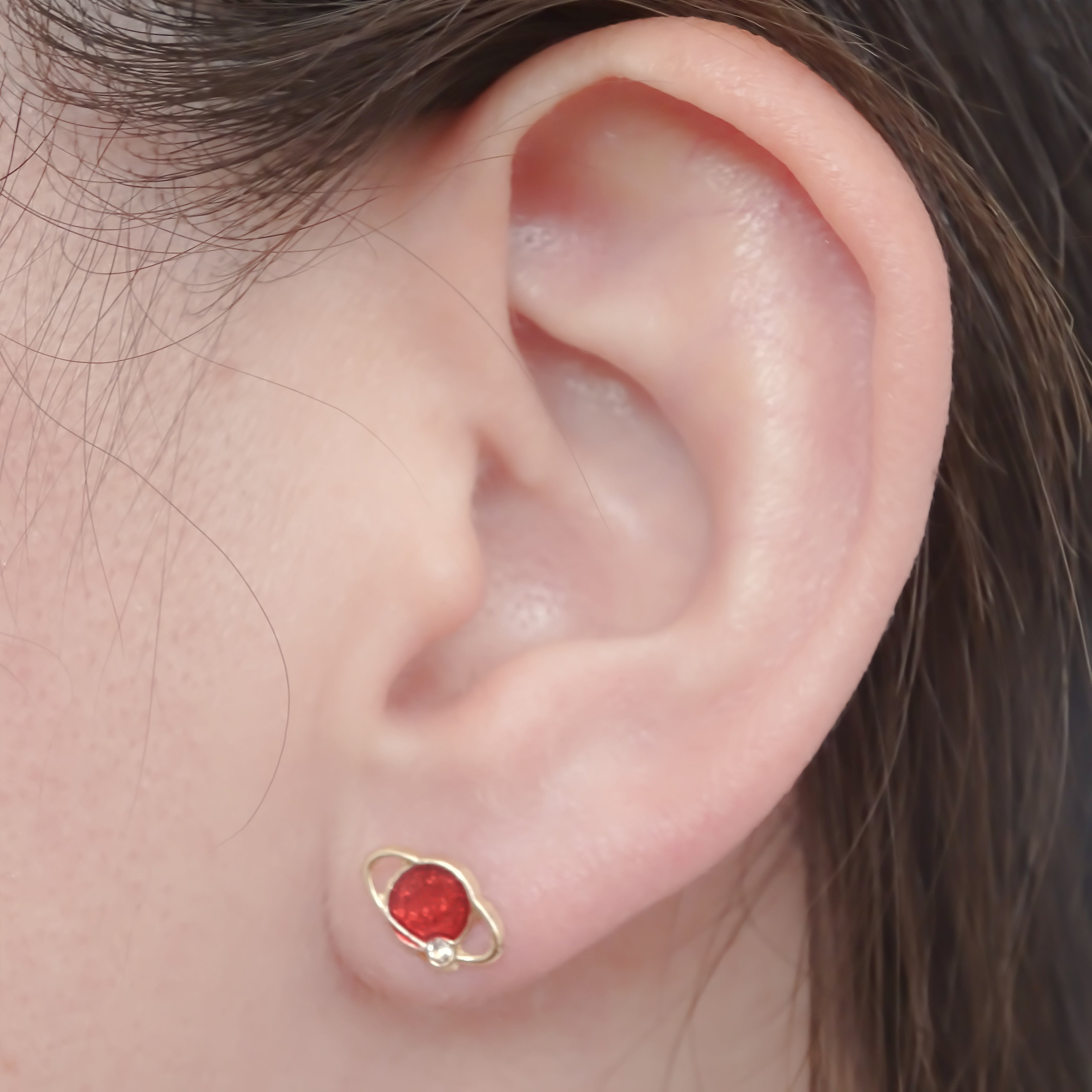 Amor Eterno - Broqueles Deluxe Saturno / Aretes / Oro 10k / Rojo