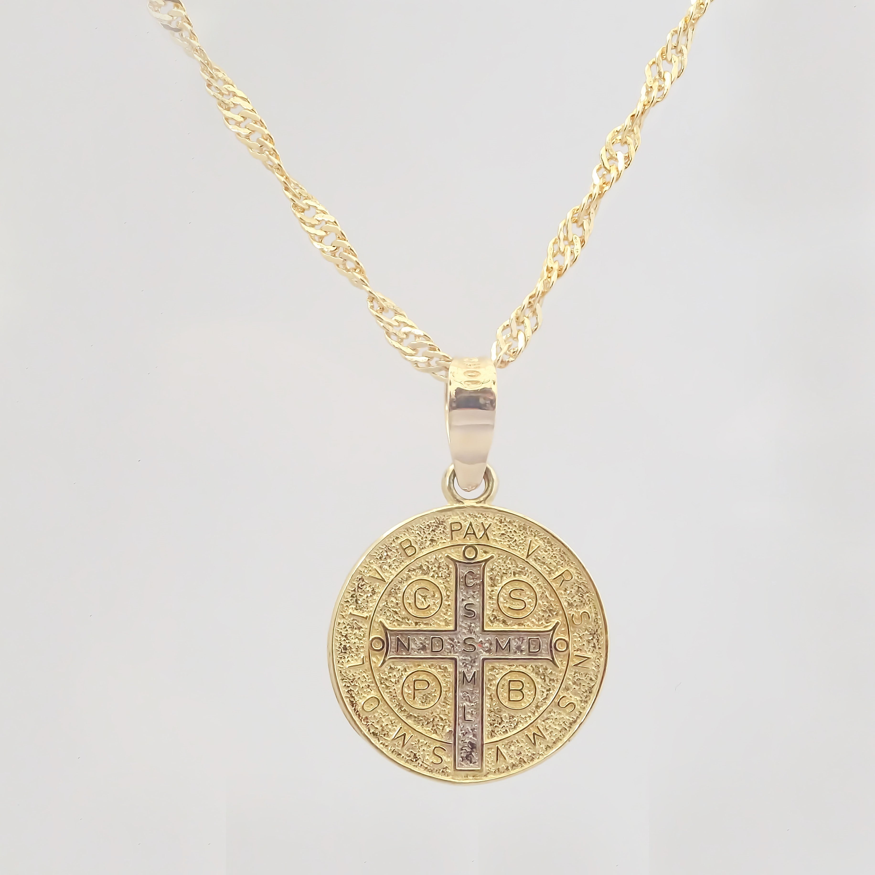 Amor Eterno - Dije Medalla San Benito / 2 Oros 10k + Cadena de Regalo
