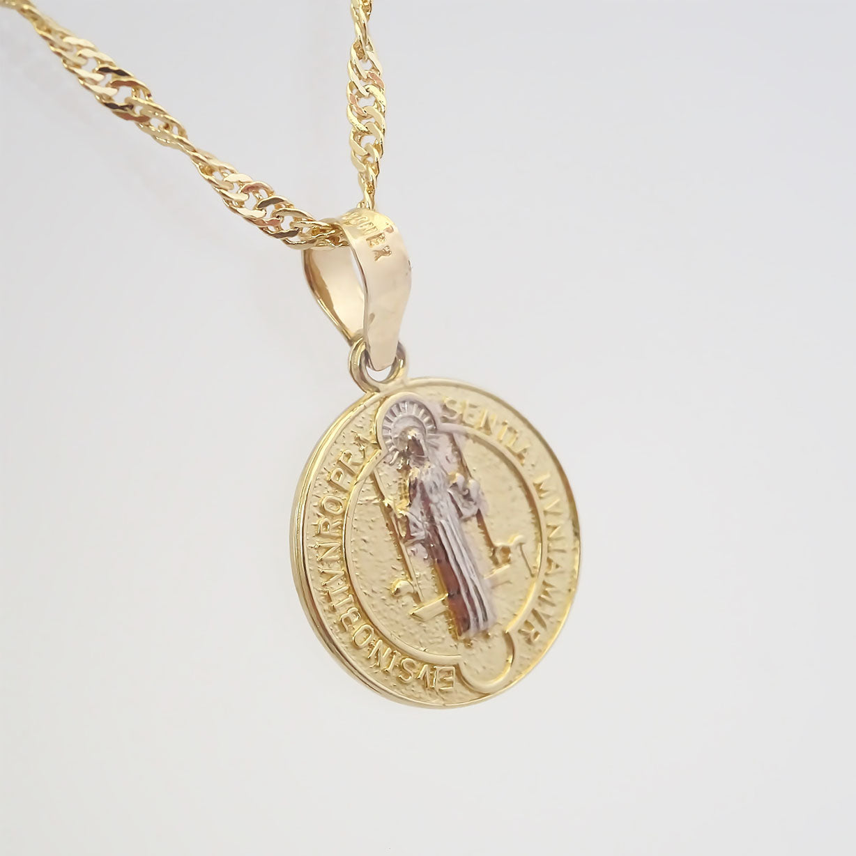 Amor Eterno - Dije Medalla San Benito / 2 Oros 10k + Cadena de Regalo