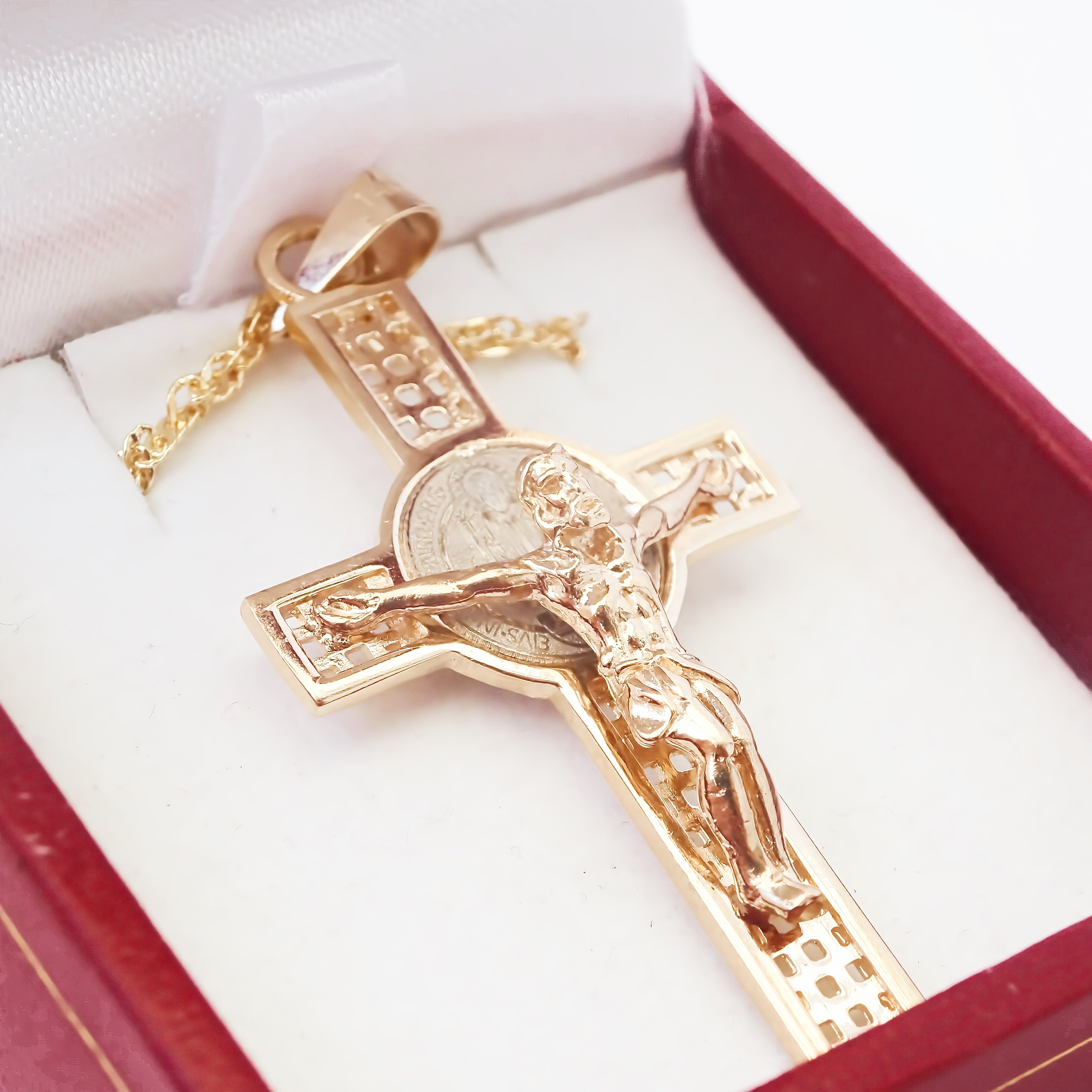 AmorEterno - Dije Cruz De San Benito Gde En Oro 10k 4.5cm Sólido
