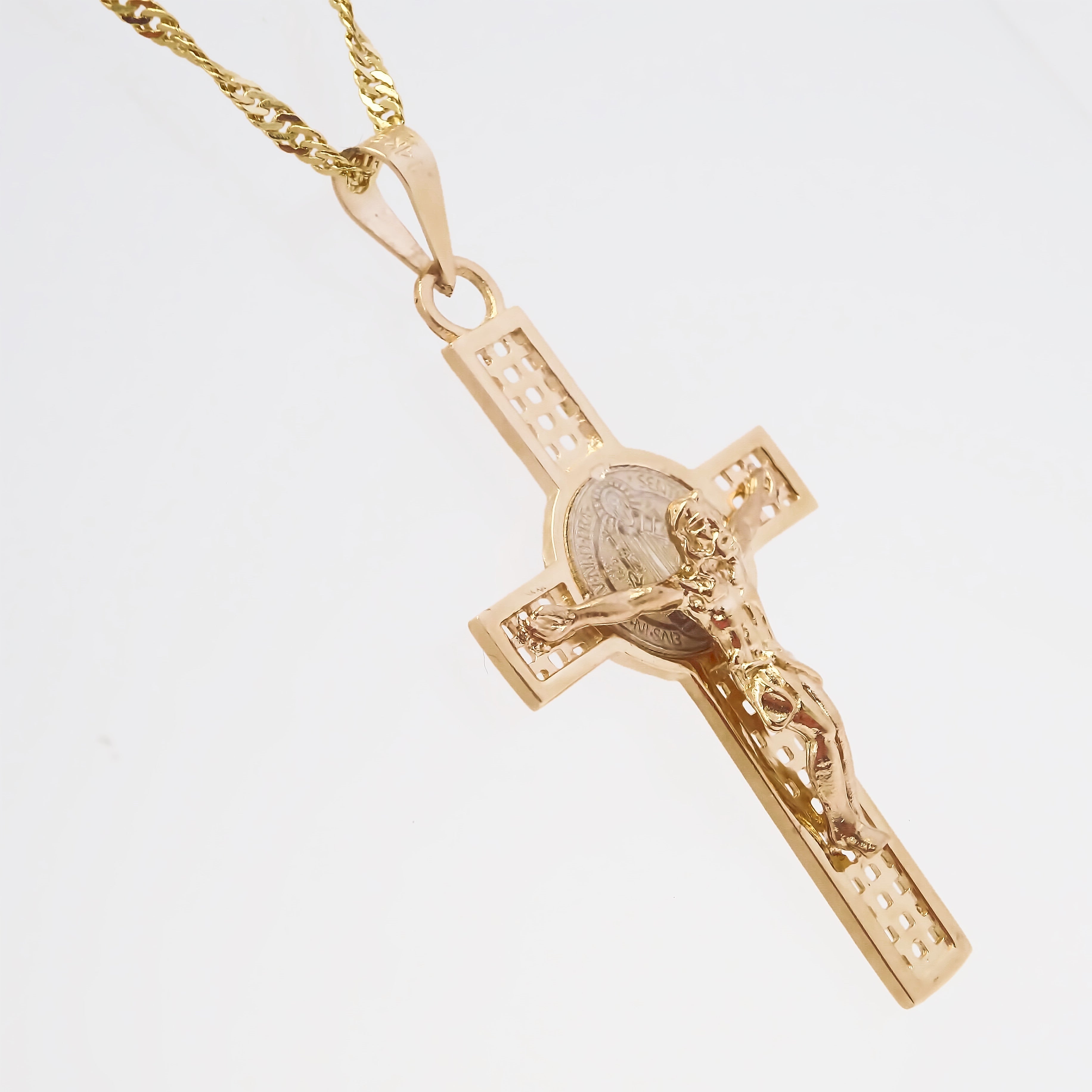 AmorEterno - Dije Cruz De San Benito Gde En Oro 10k 4.5cm Sólido