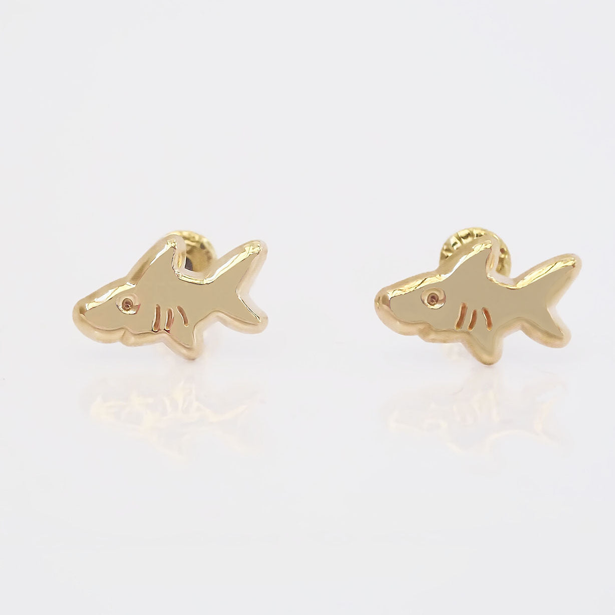 Amor Eterno - Broqueles Tiburón Playa / Aretes Oro 10k