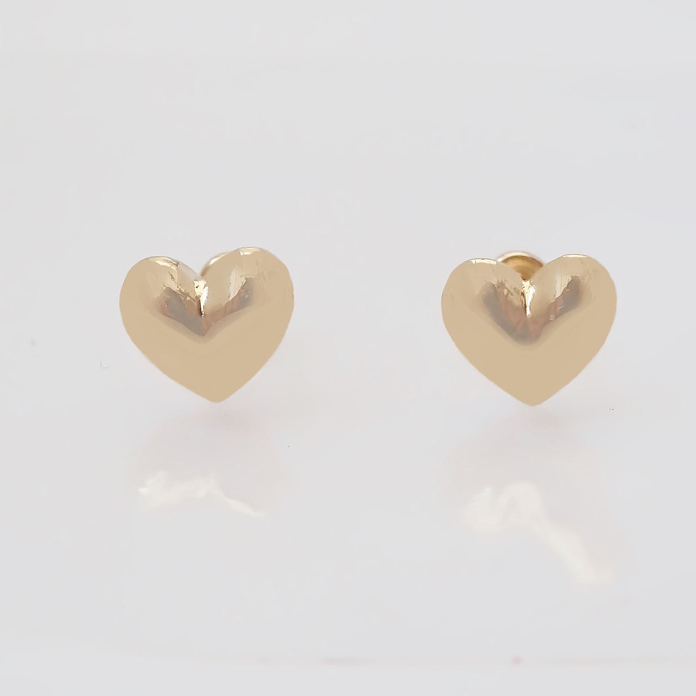 Amor Eterno - Broqueles Corazón Legacy Aretes / Oro 10k