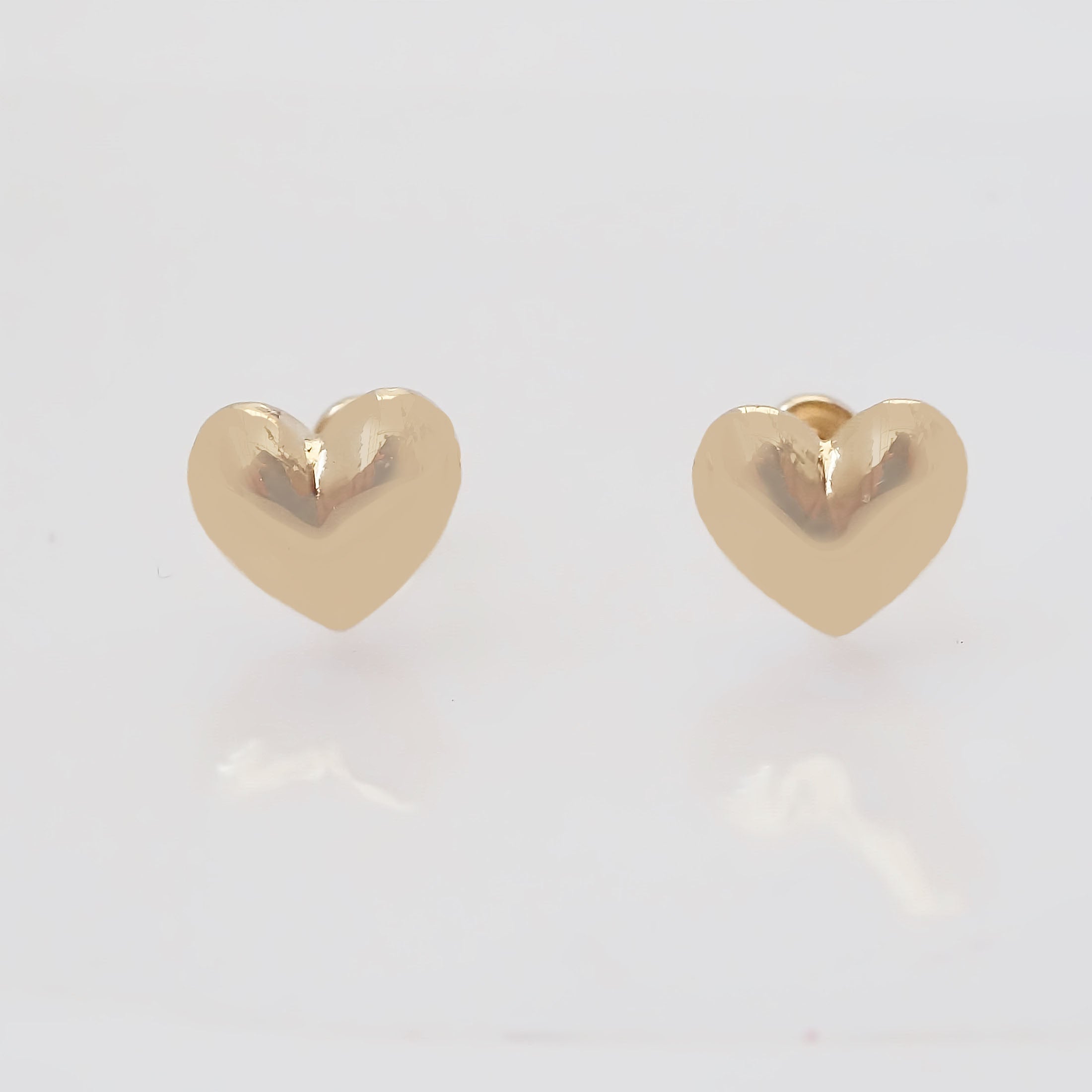 Amor Eterno - Broqueles Corazón Legacy Aretes / Oro 10k