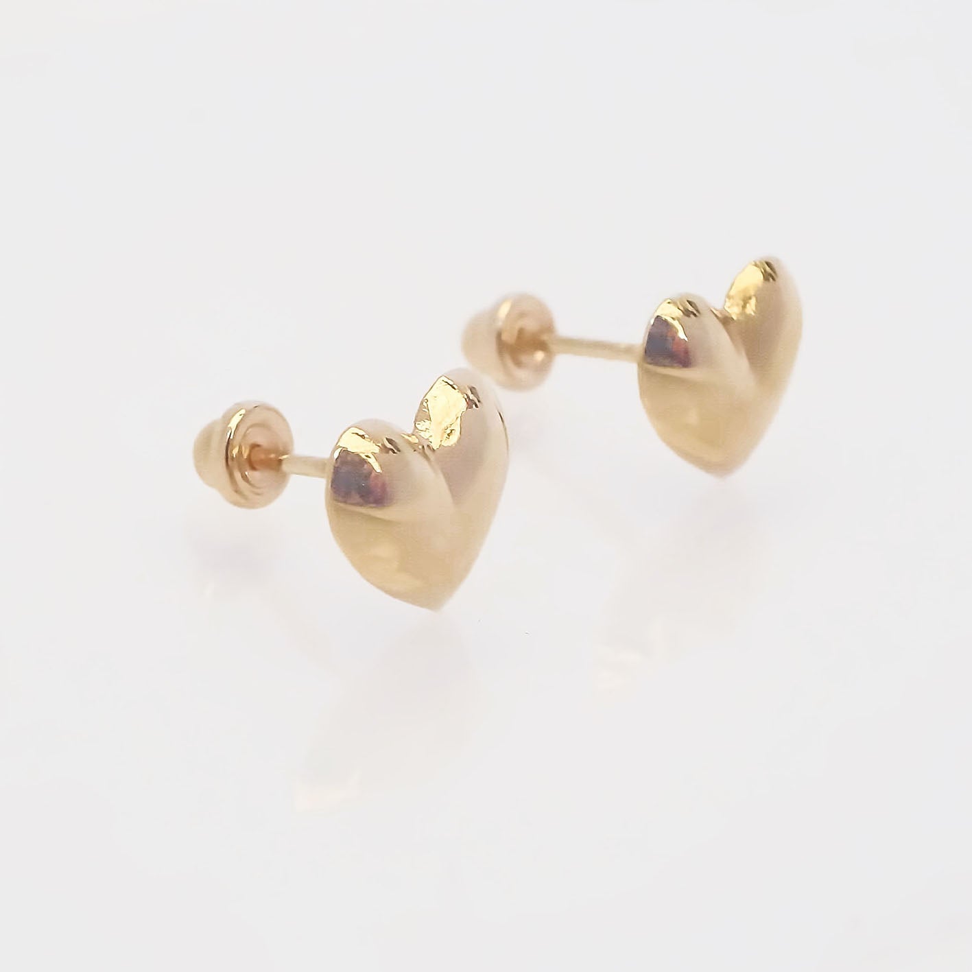 Amor Eterno - Broqueles Corazón Legacy Aretes / Oro 10k