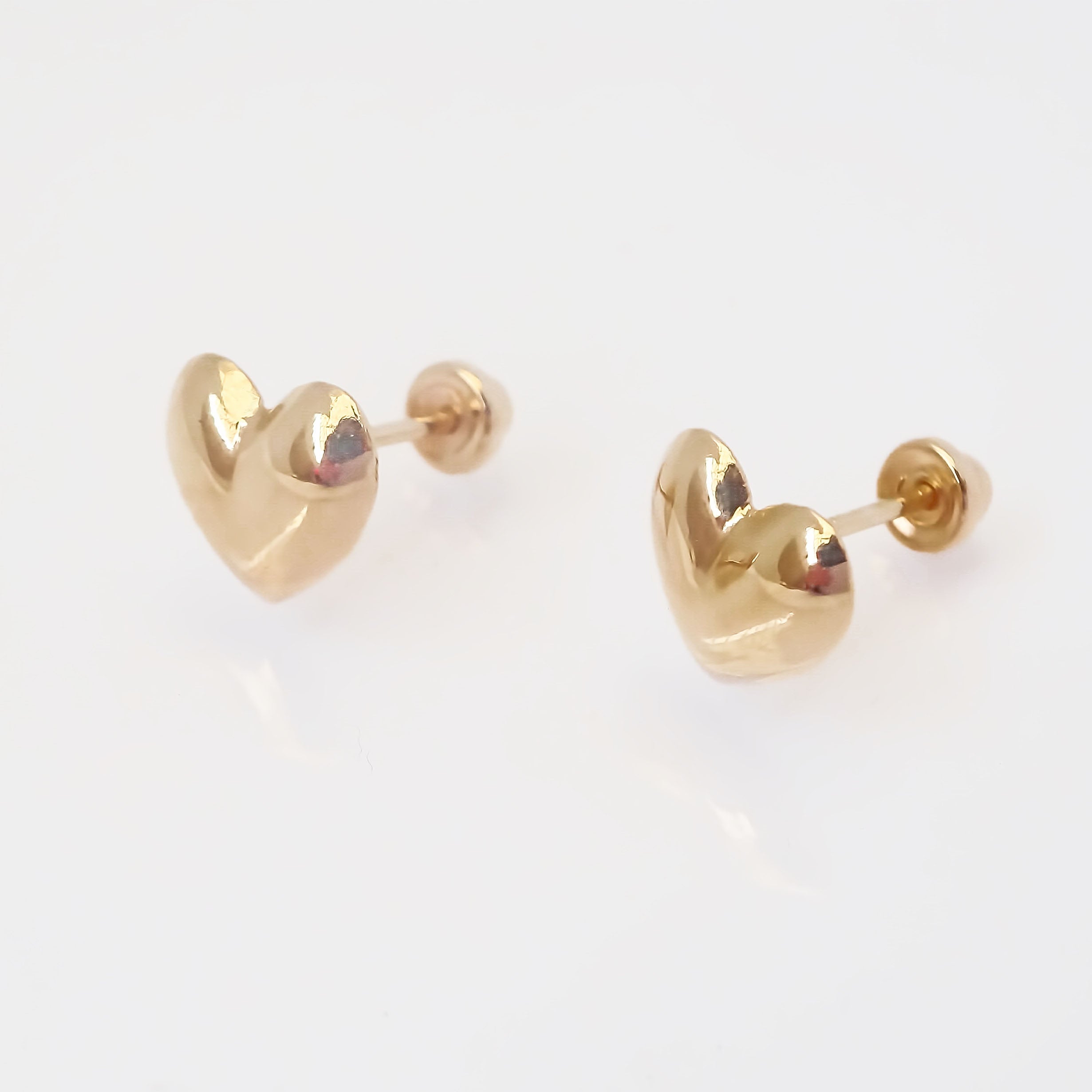 Amor Eterno - Broqueles Corazón Legacy Aretes / Oro 10k