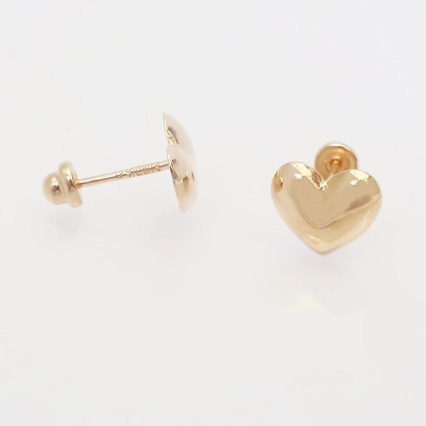 Amor Eterno - Broqueles Corazón Legacy Aretes / Oro 10k