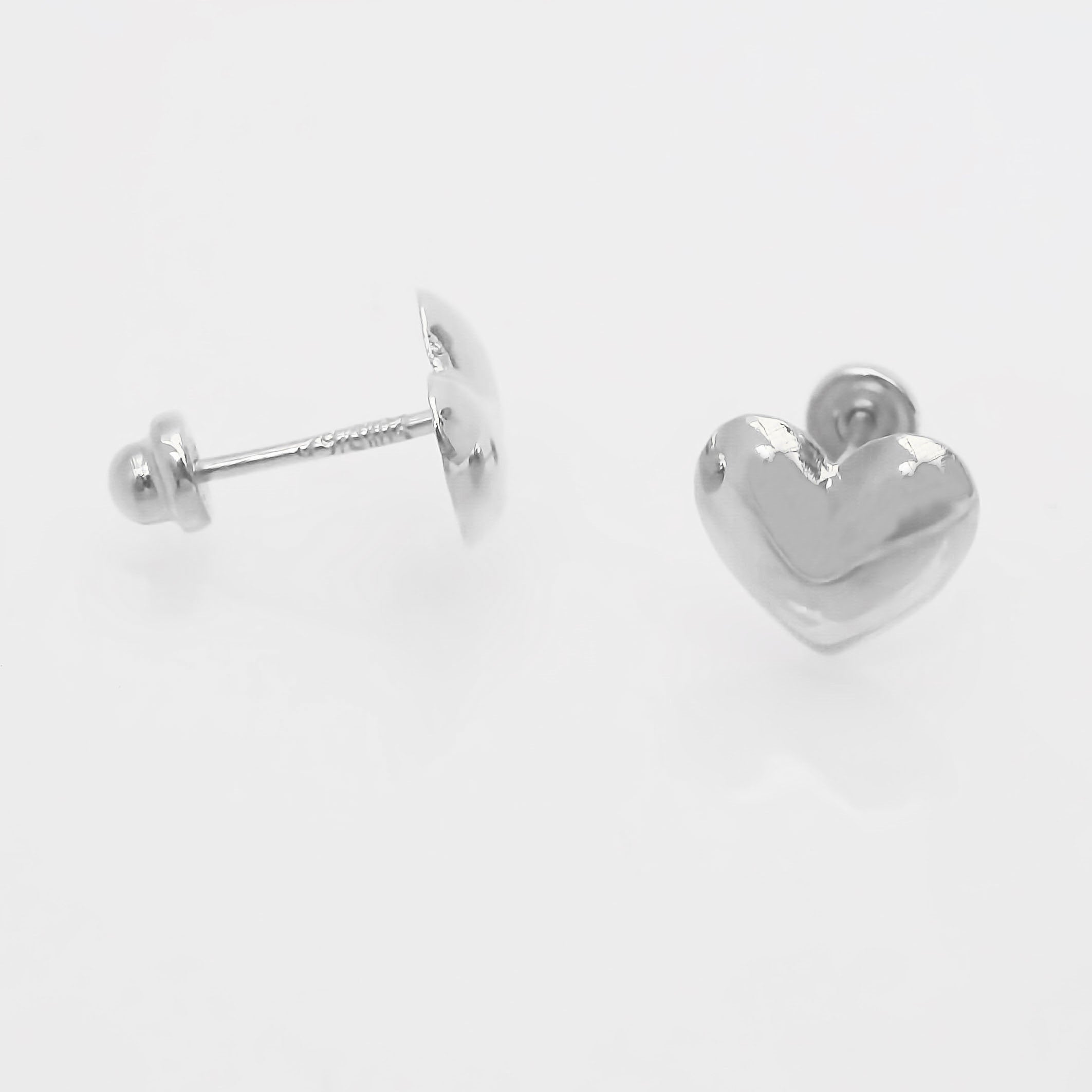 Amor Eterno - Broqueles Corazón Legacy Aretes / Oro 10k / Blanco