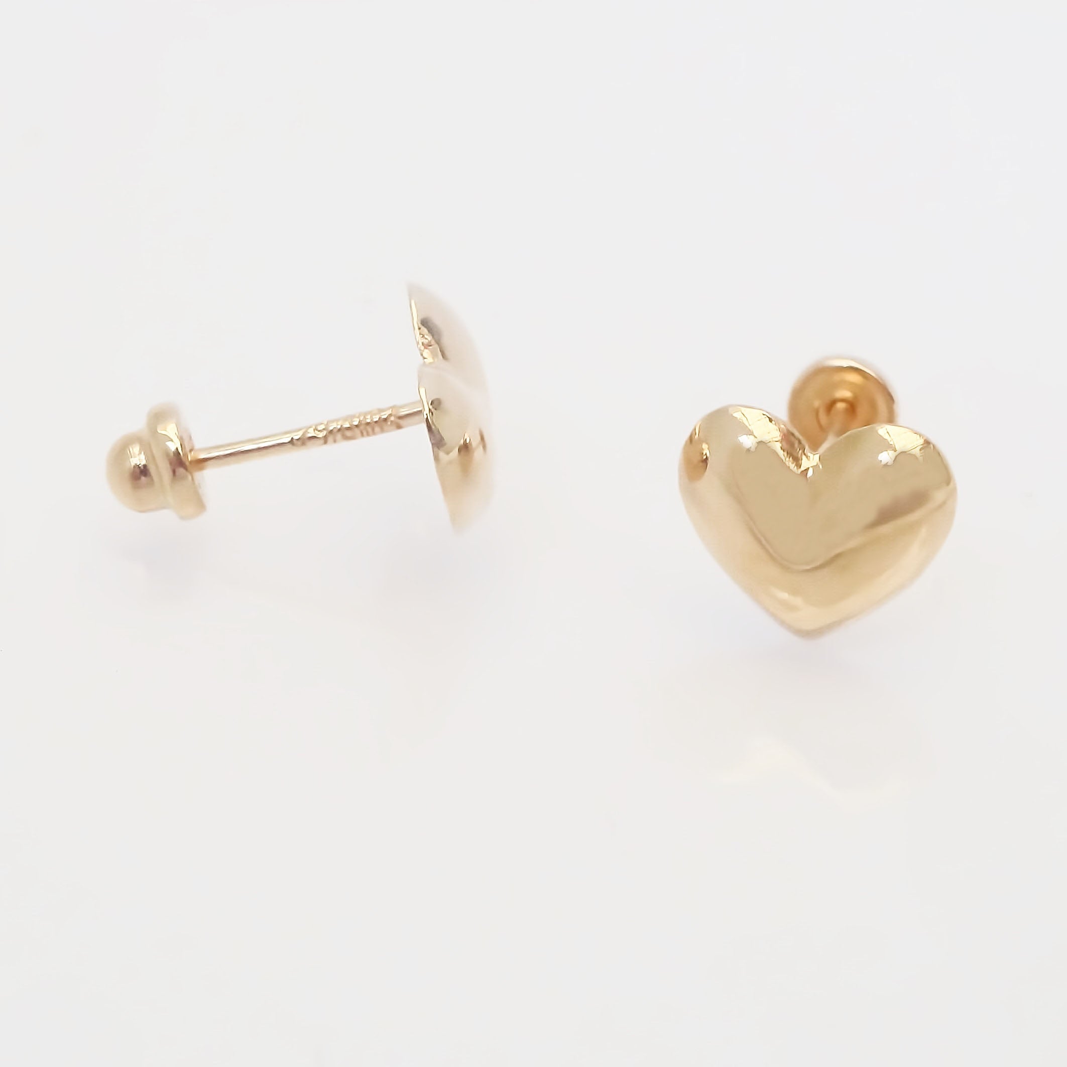 Amor Eterno - Broqueles Corazón Legacy Aretes / Oro 10k