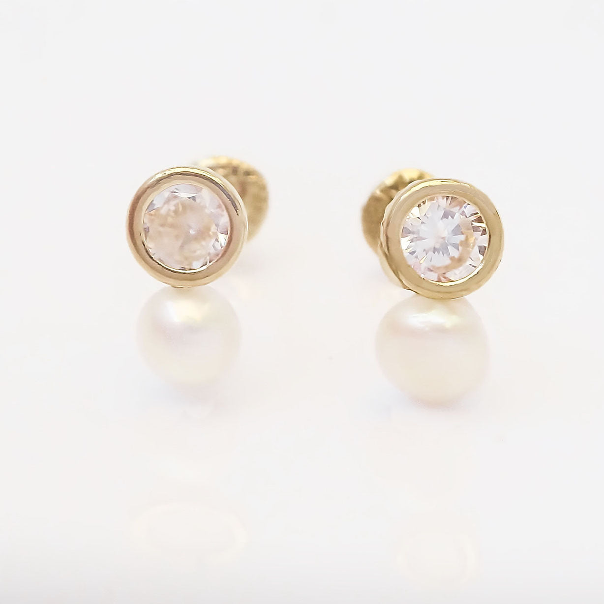 Amor Eterno - Broqueles Finos Perla Tu Y Yo / Aretes Oro 10k