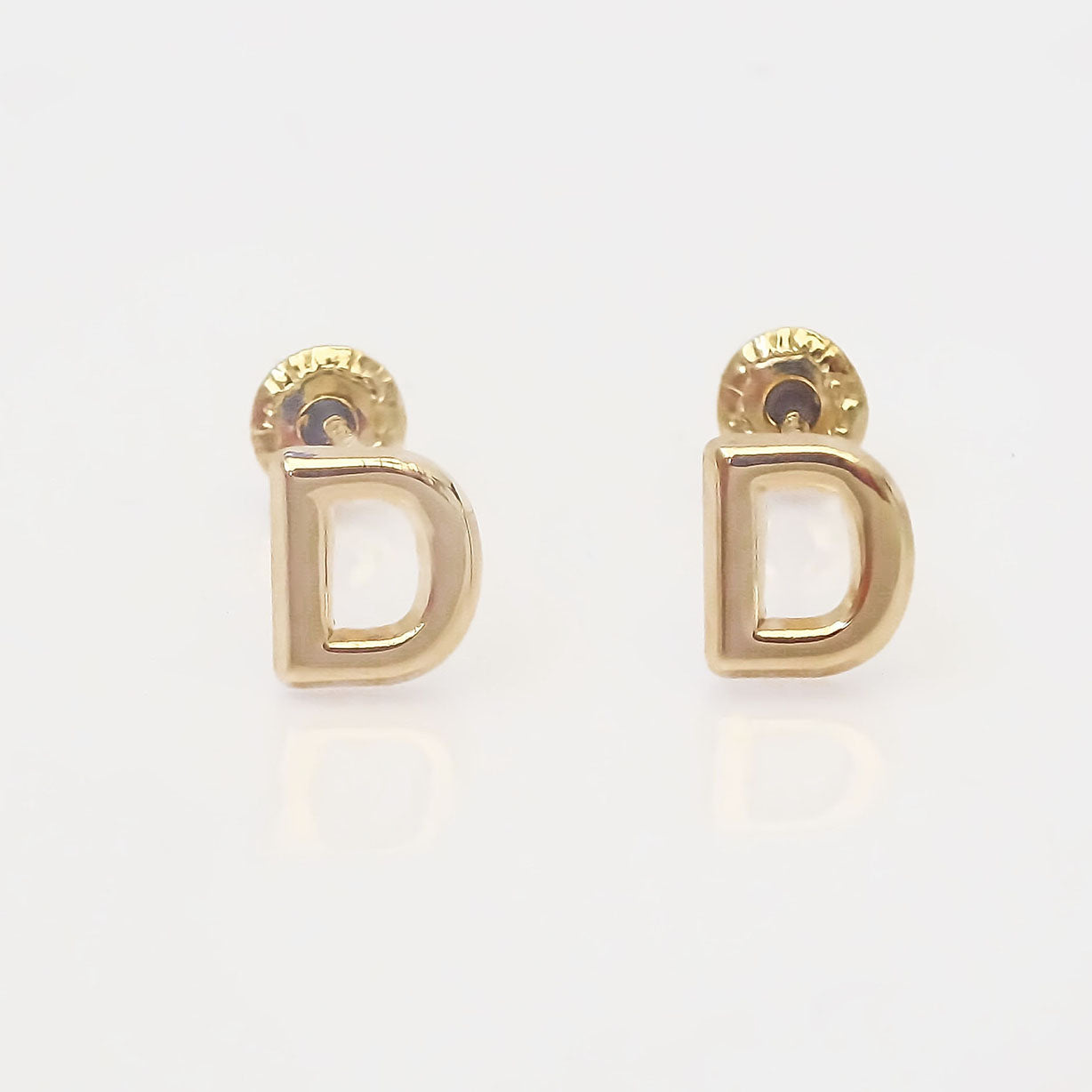Amor Eterno - Broqueles Par Letra Inicial / Aretes / Oro 10k / D